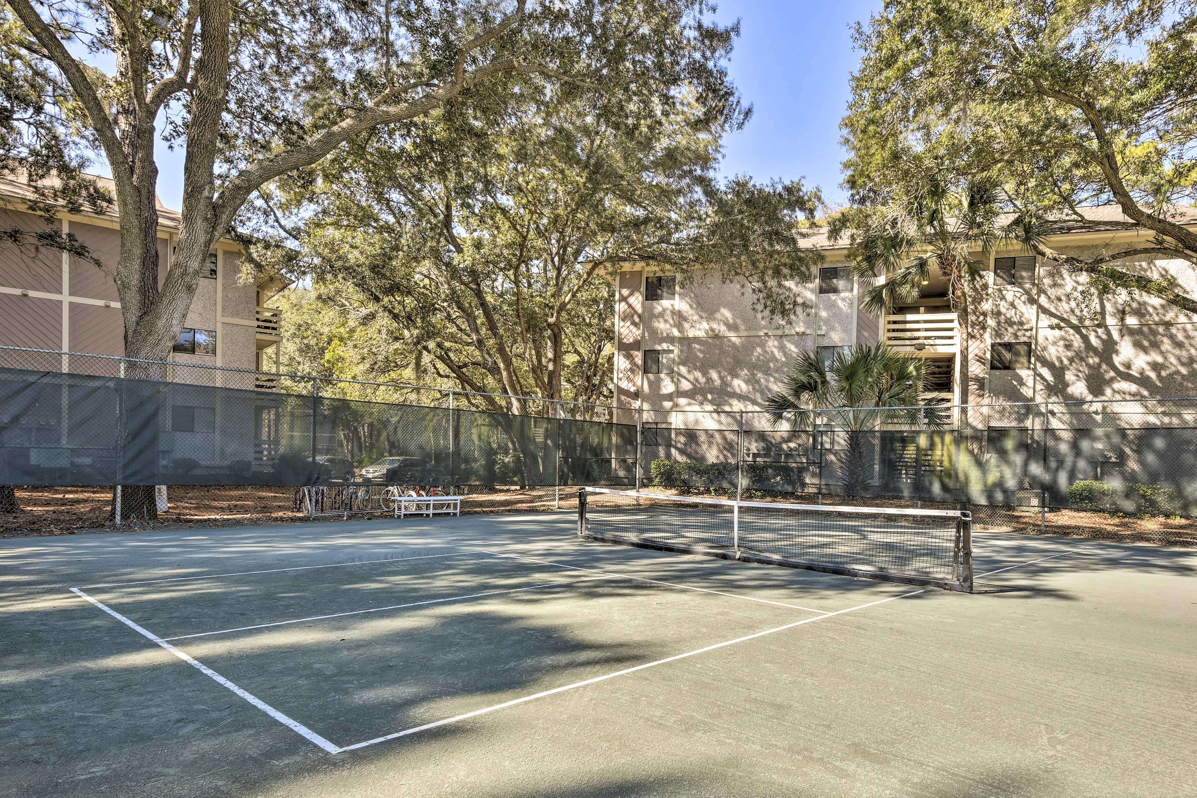 Community Amenities | Tennis Courts