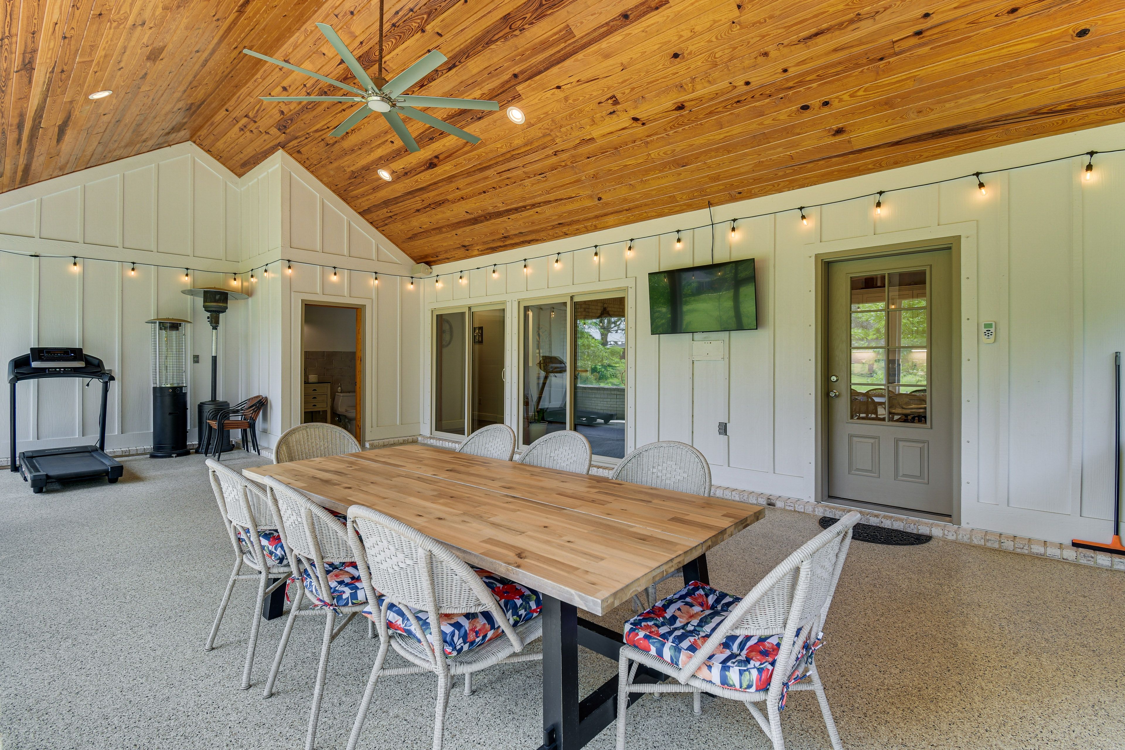 Robertsdale Vacation Rental | 3BR | 3.5BA | 3,151 Sq Ft