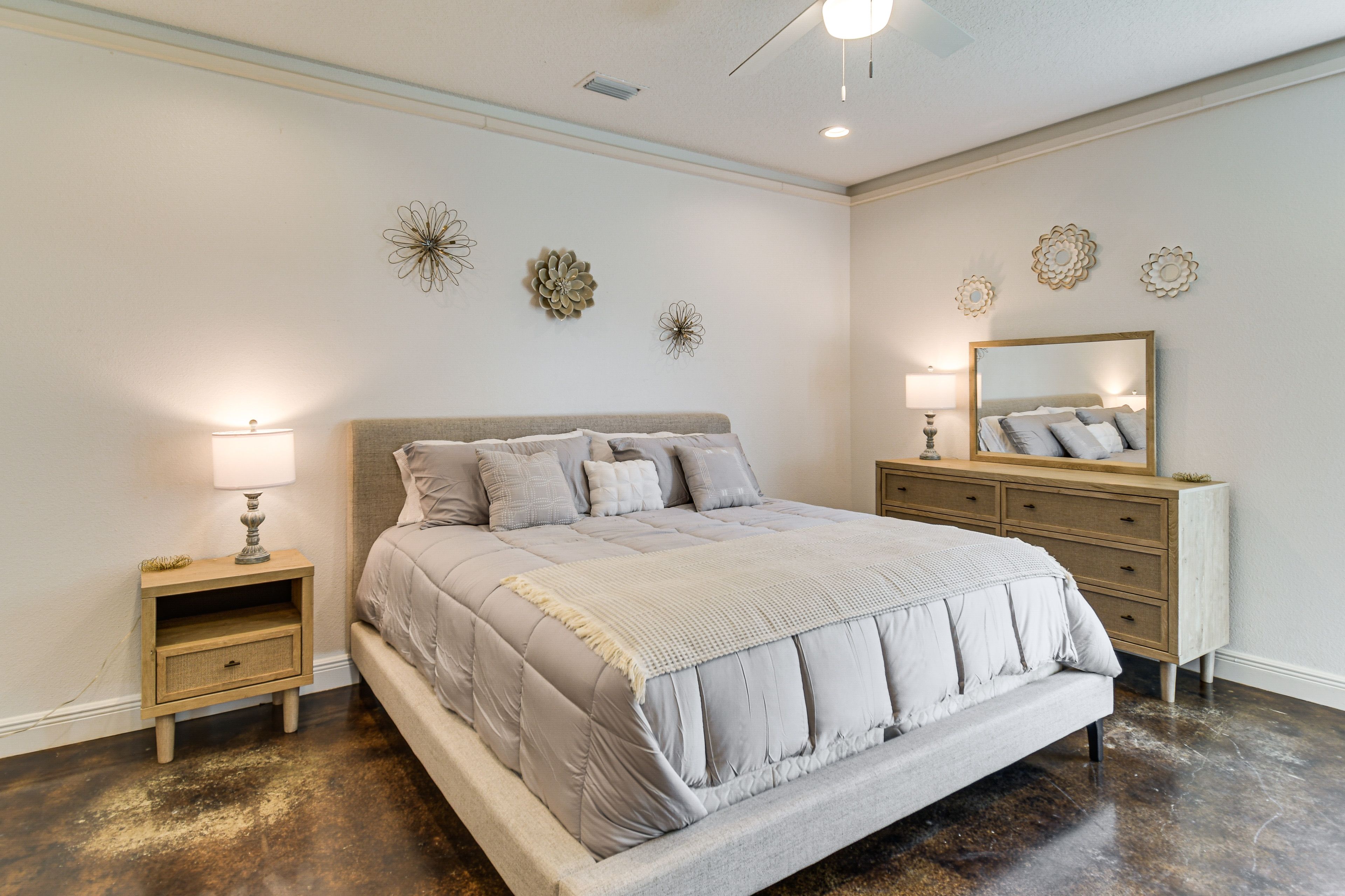 Bedroom 2 | King Bed