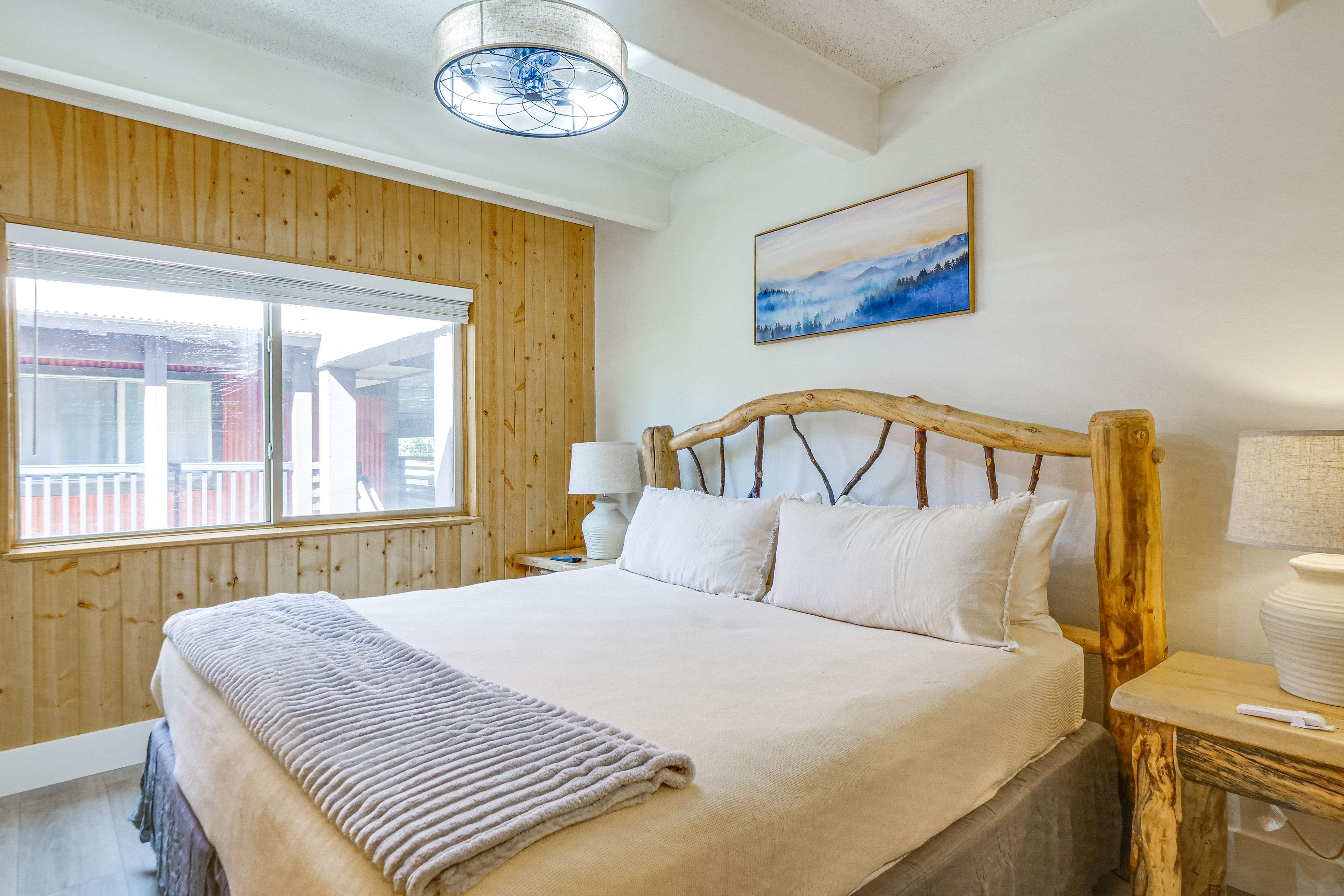 Bedroom 2 | King Bed