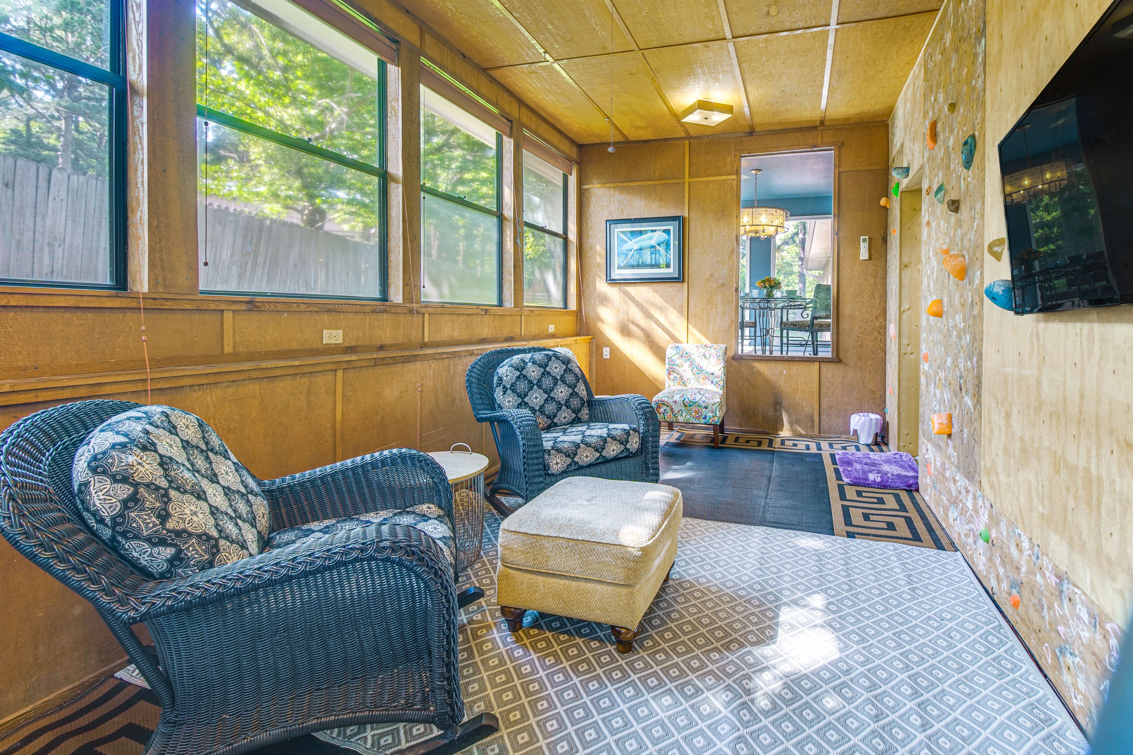Sunroom | TV Area | Climbing Wall