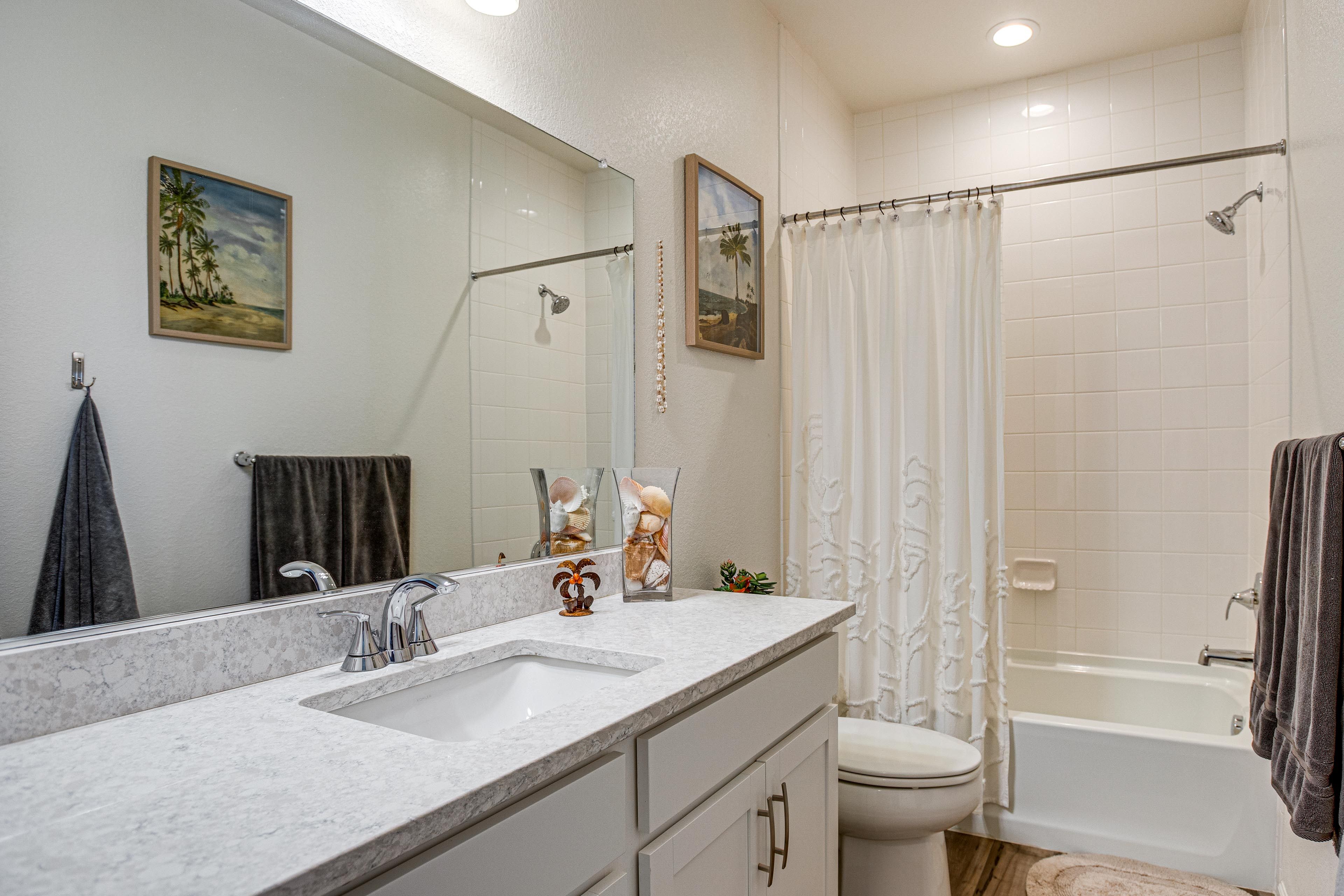 Full Bathroom | Main Level