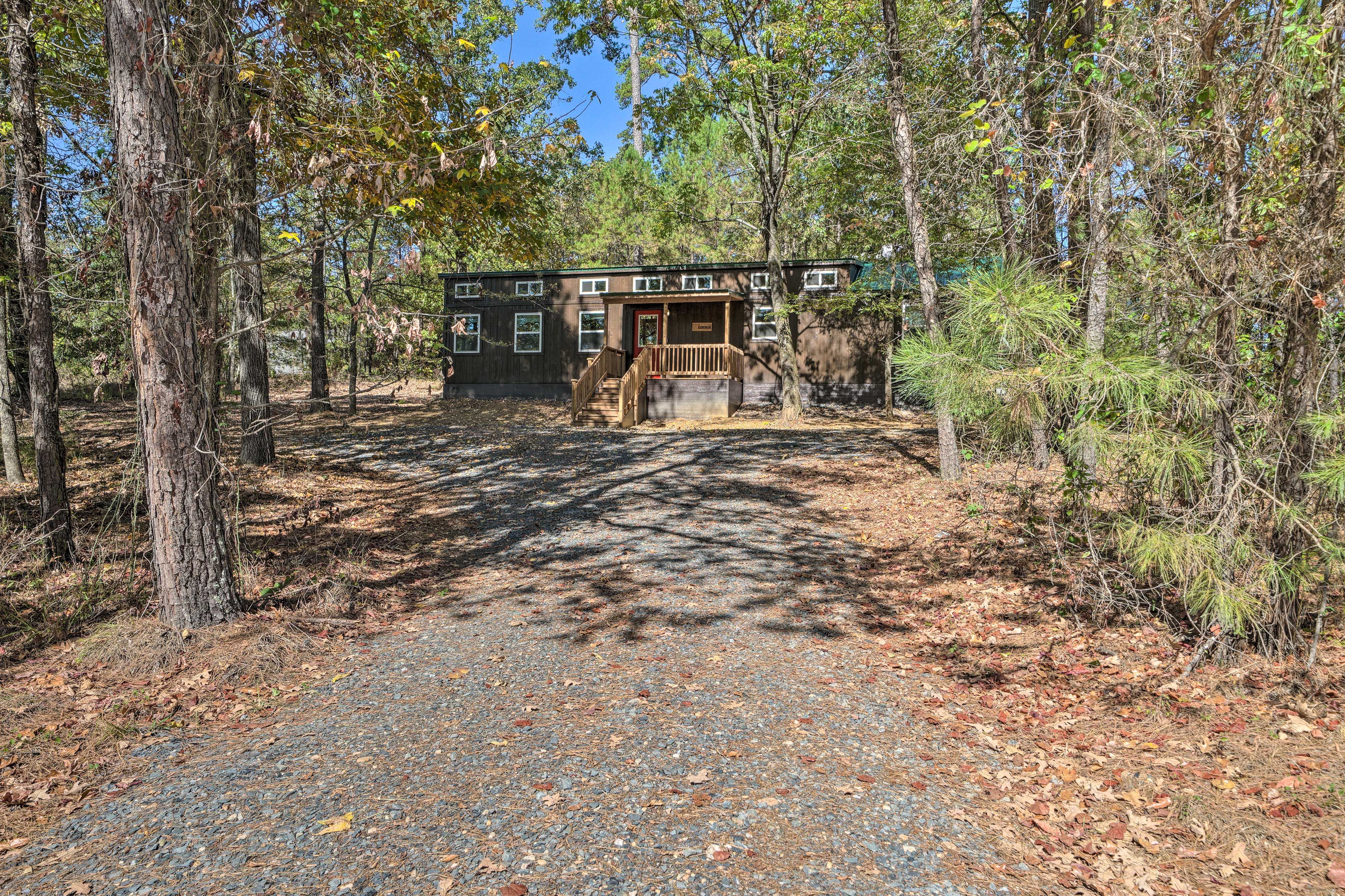 Cabin 2 Parking | Gravel Driveway (2 Vehicles)