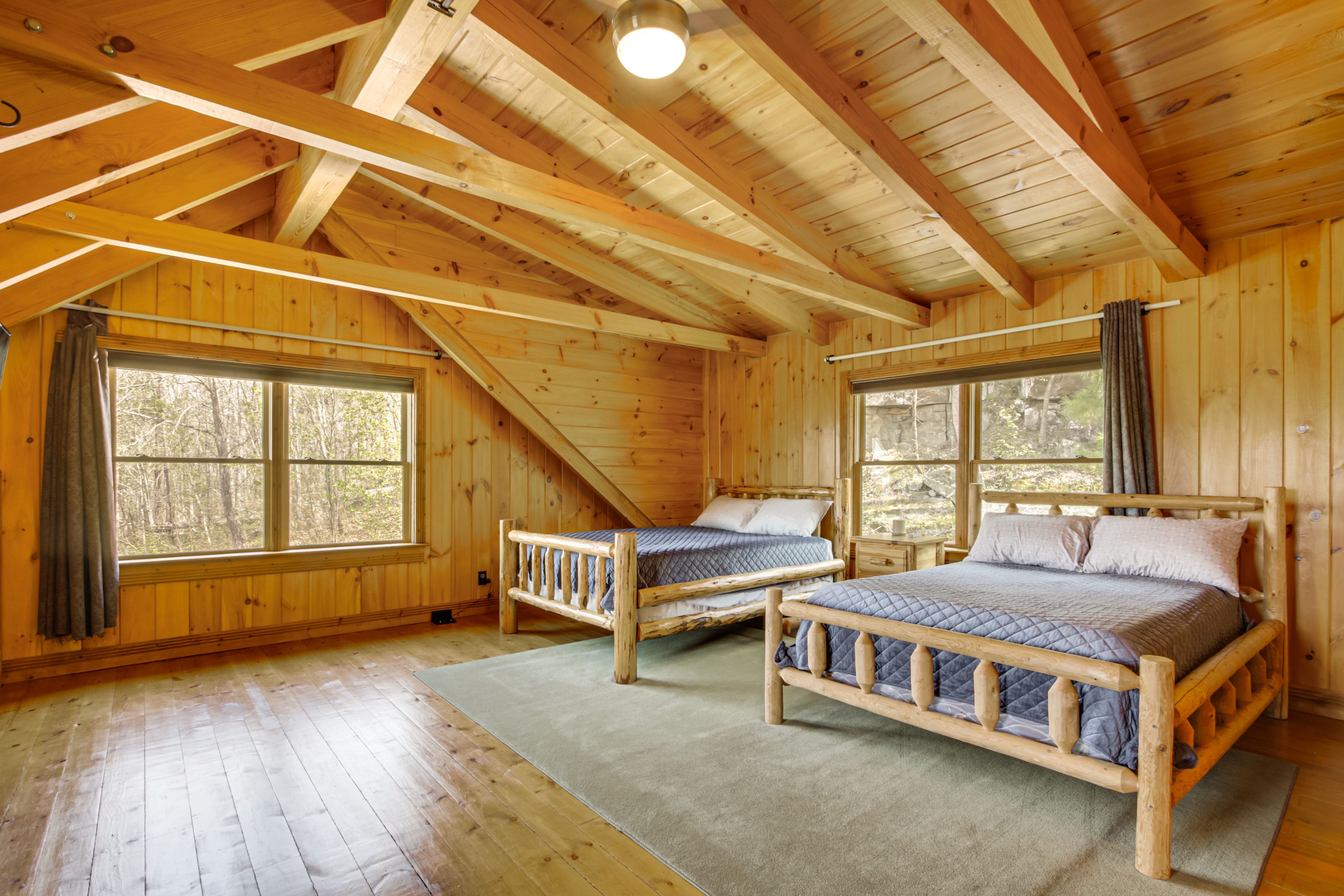 Bedroom 3 | Queen Bed | Full Bed | Upper Level