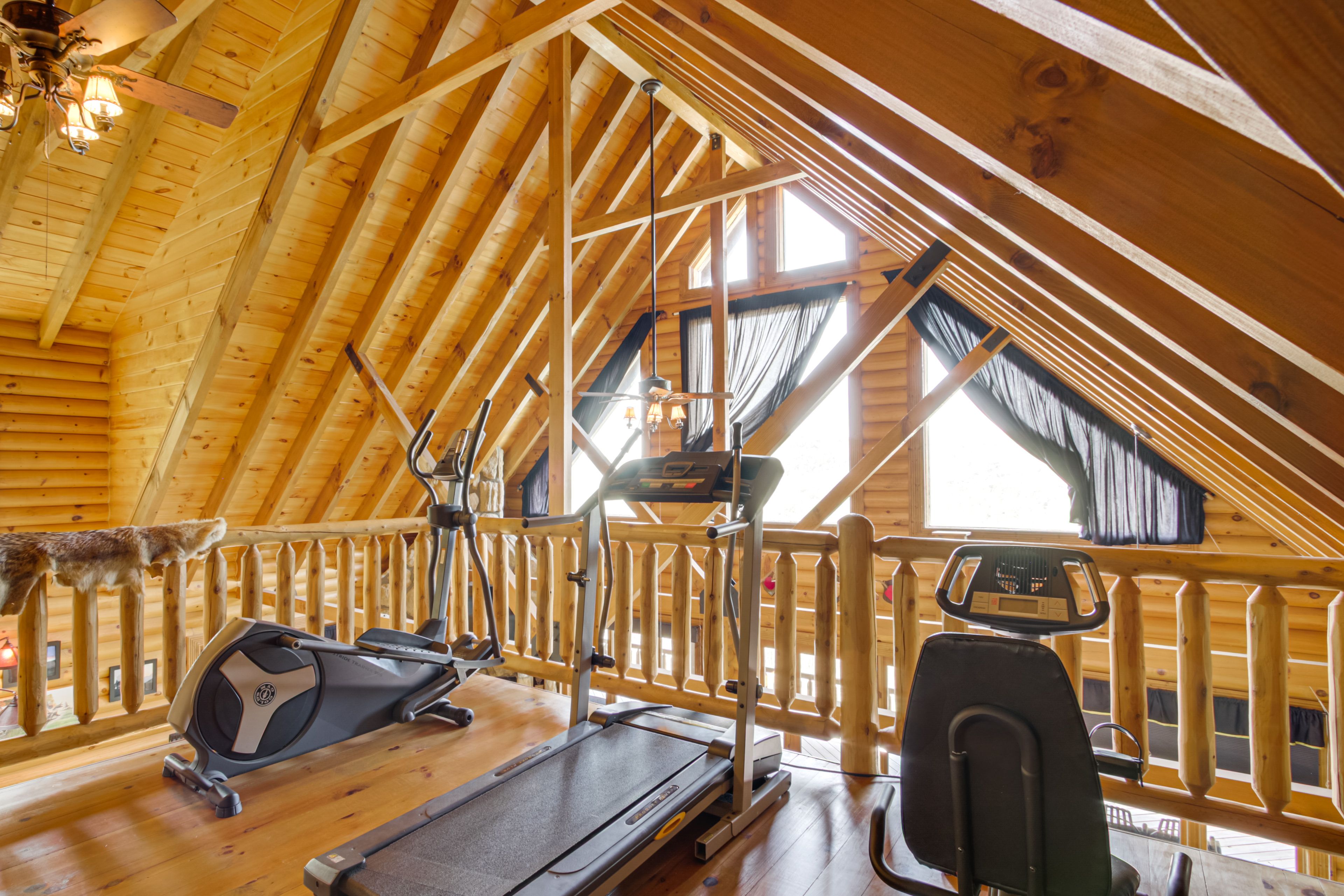 Home Gym | Exercise Bike | Elliptical Machine | Upper Level