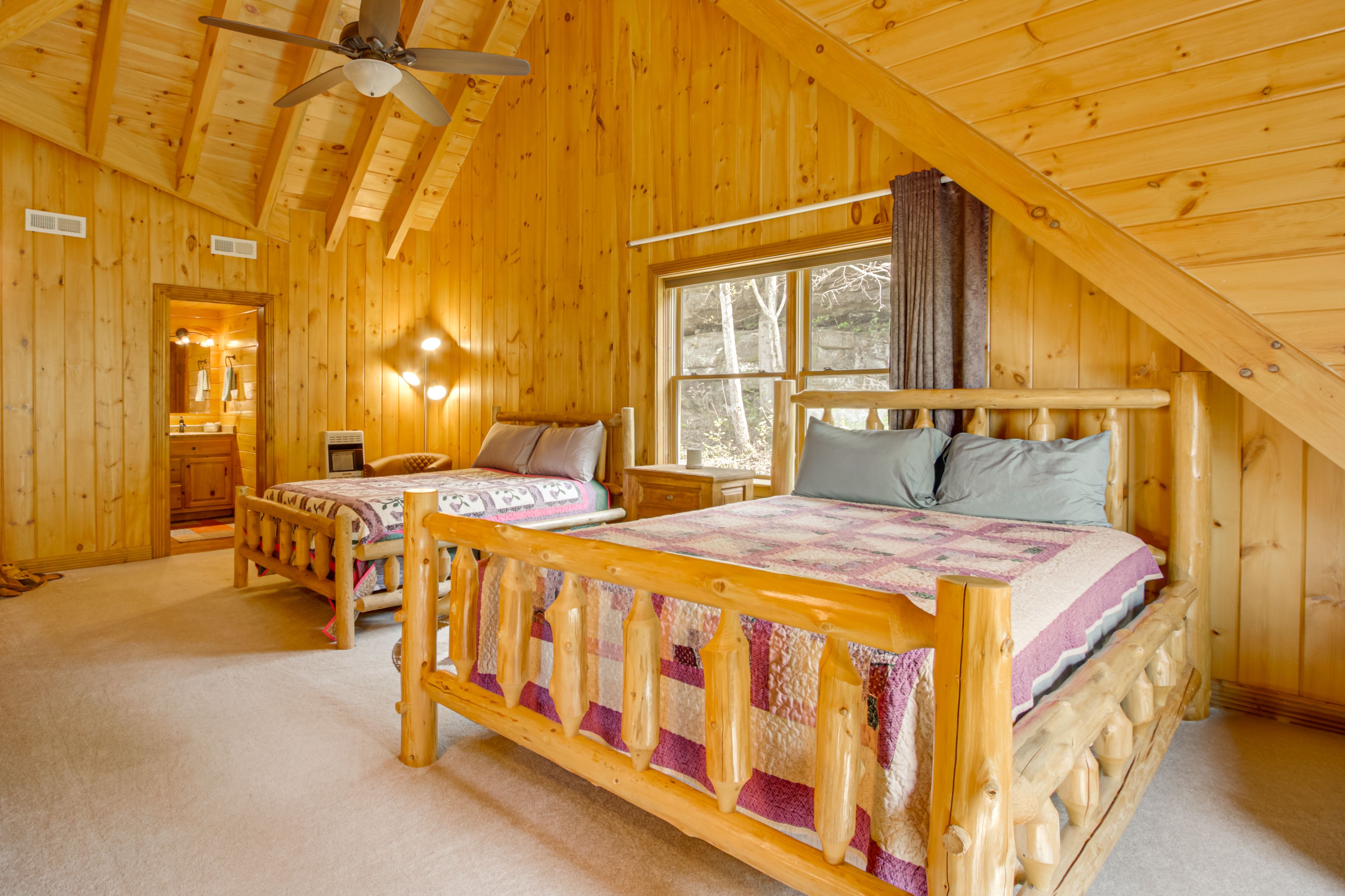 Bedroom 4 | Queen Bed | Full Bed | Upper Level