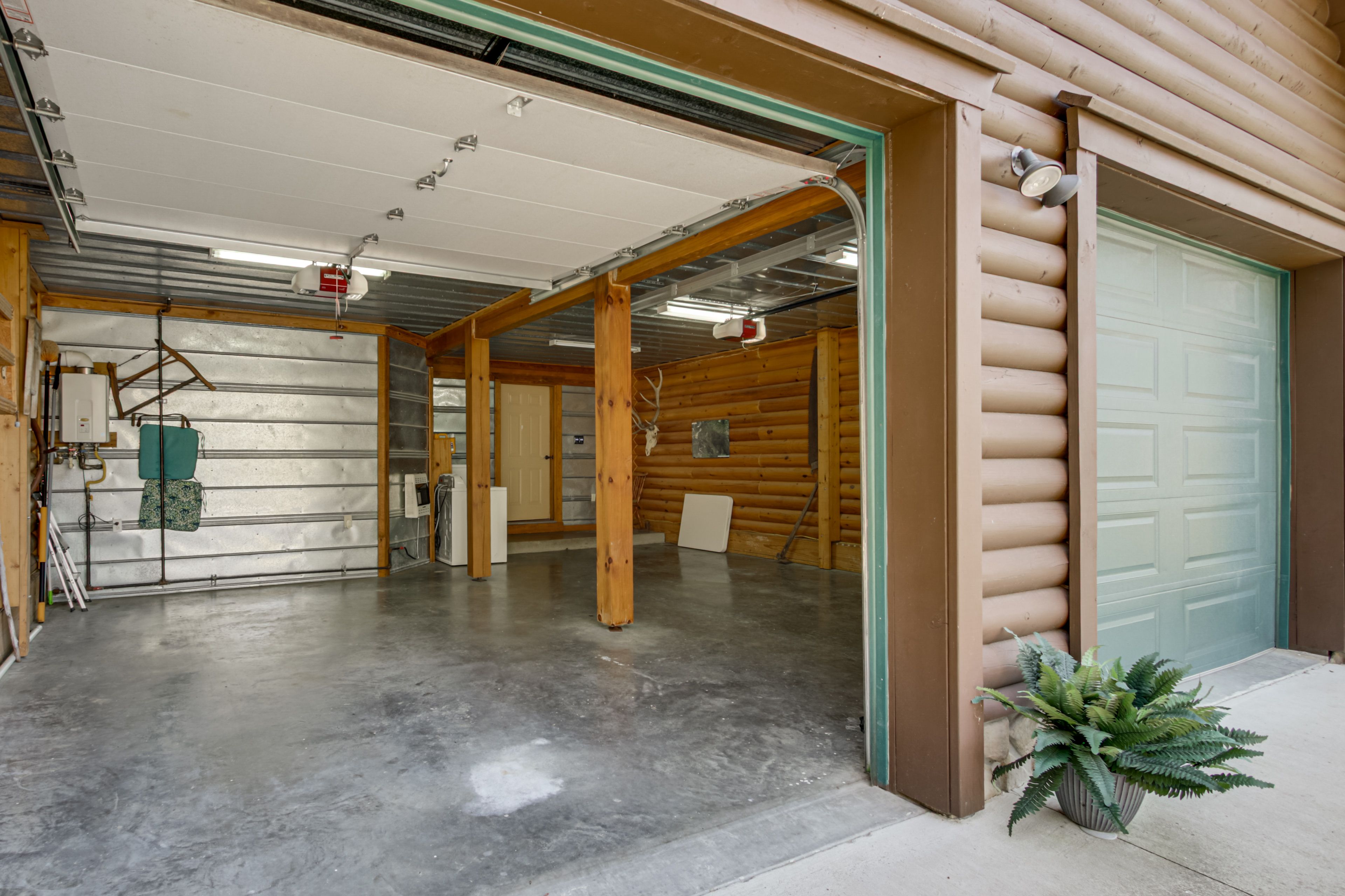 Parking | Garage (2 Vehicles) | Driveway (1 Vehicle)