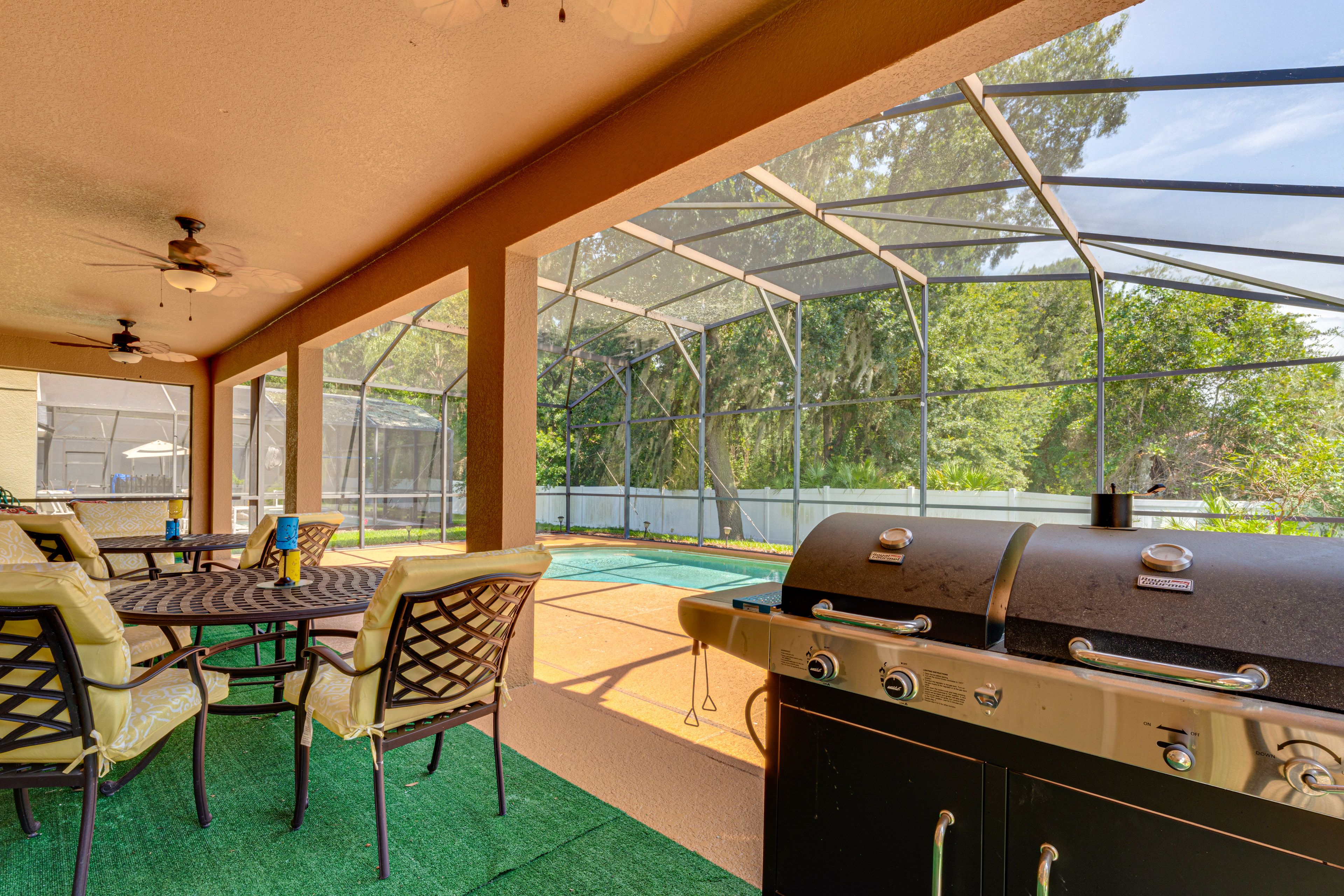 Covered Patio | Dining Areas | Grills