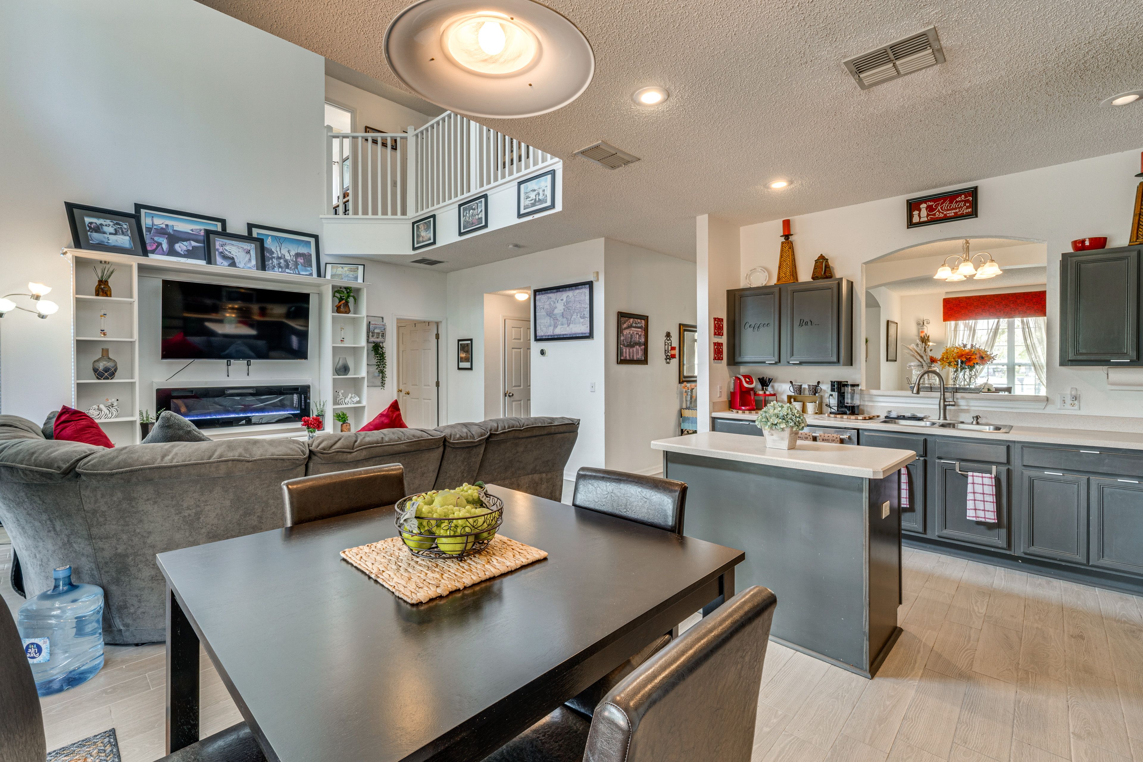 Breakfast Nook | Dishware/Flatware Provided | 1st Floor