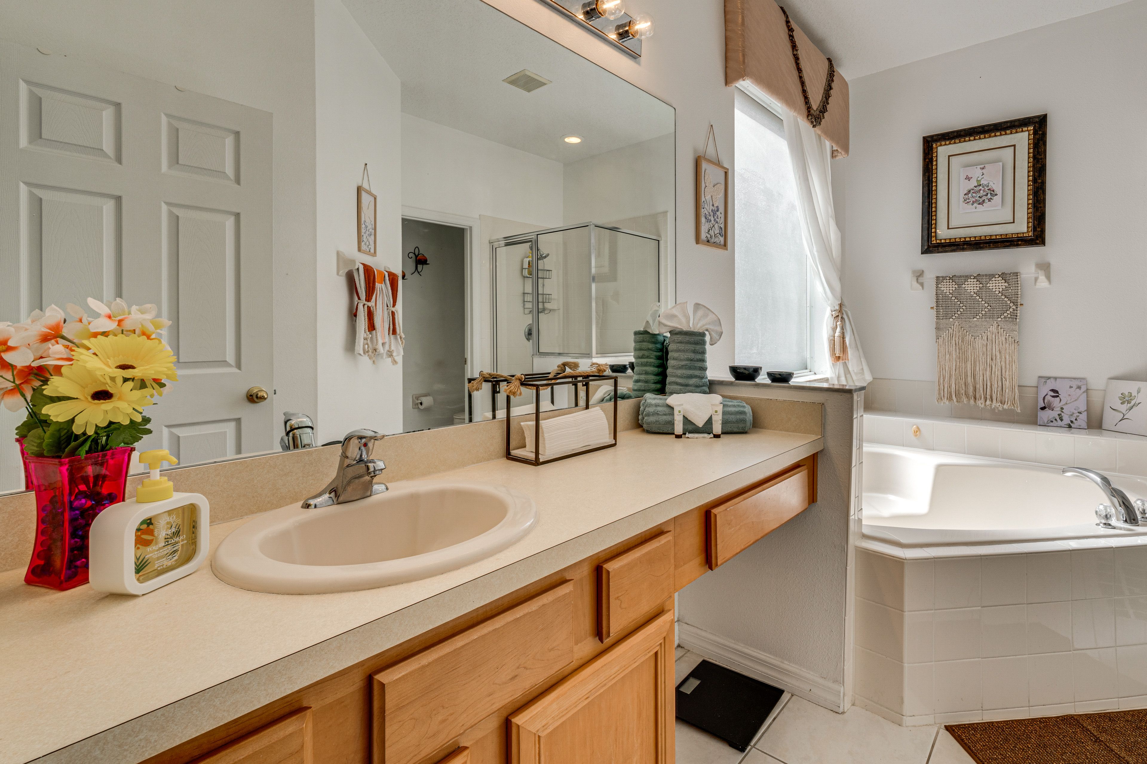 Bathroom | Shower | 1st Floor