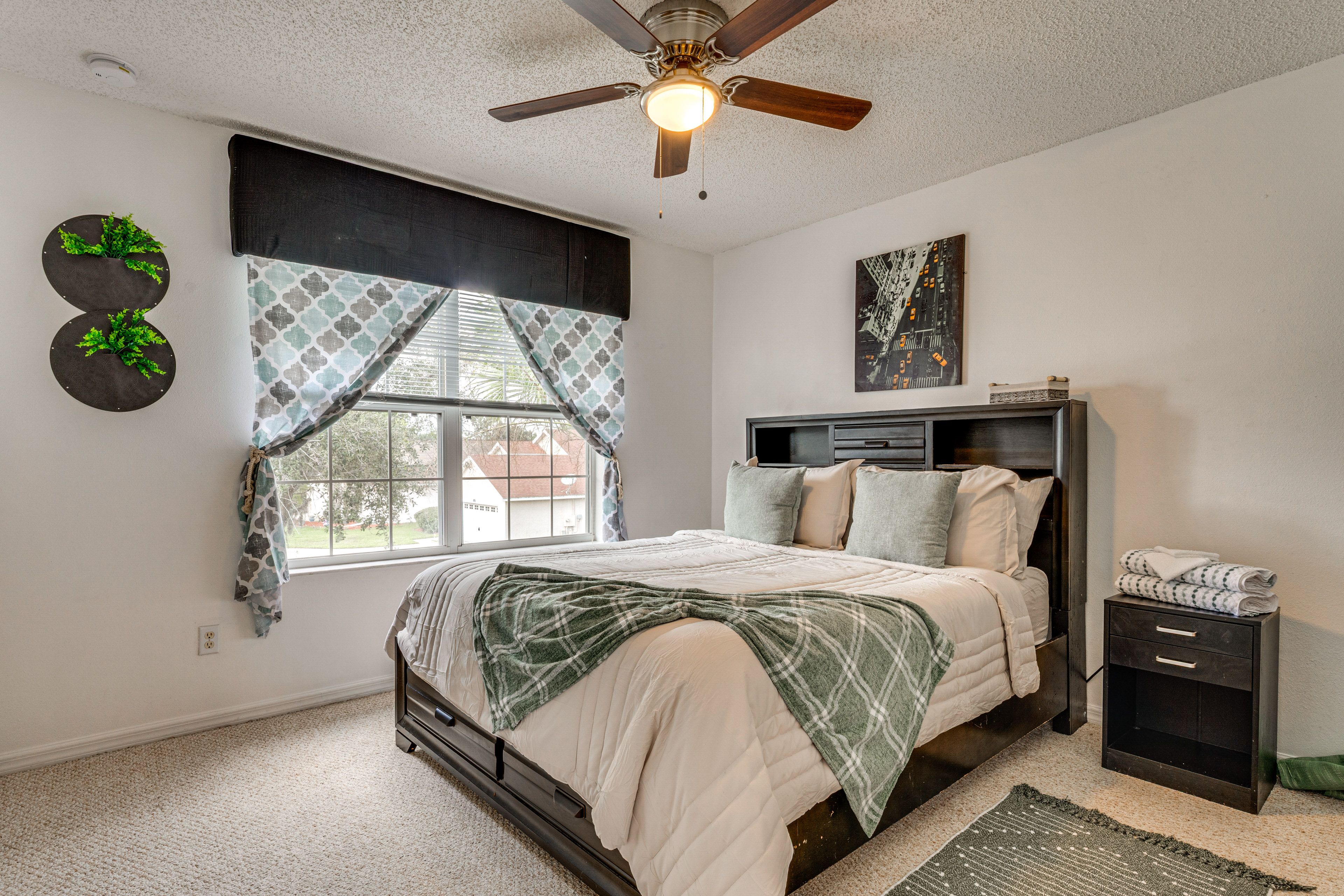 Bedroom 3 | Queen Bed | Smart TV | 2nd Floor