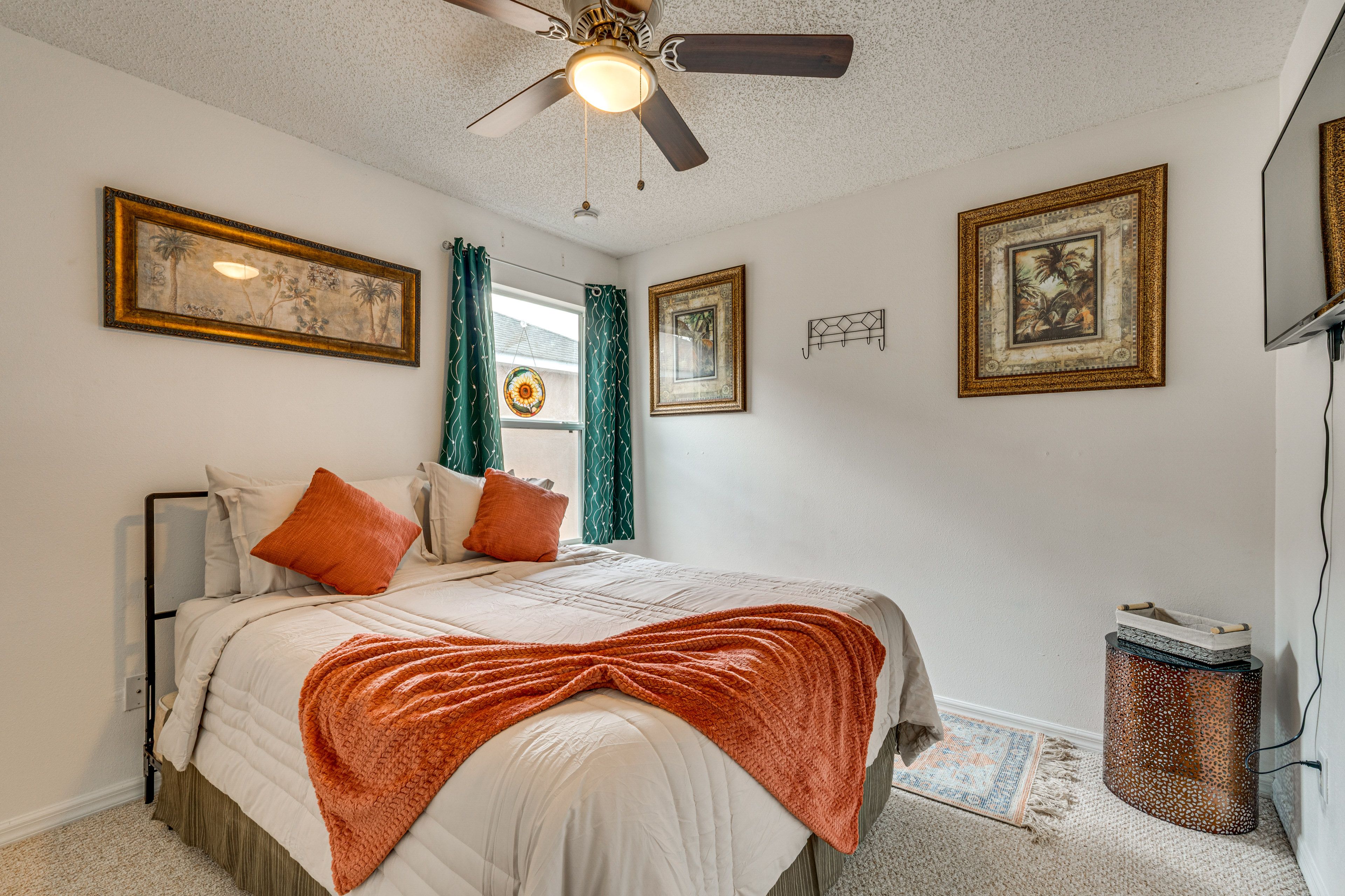 Bedroom 6 | Queen Bed | Smart TV | 2nd Floor