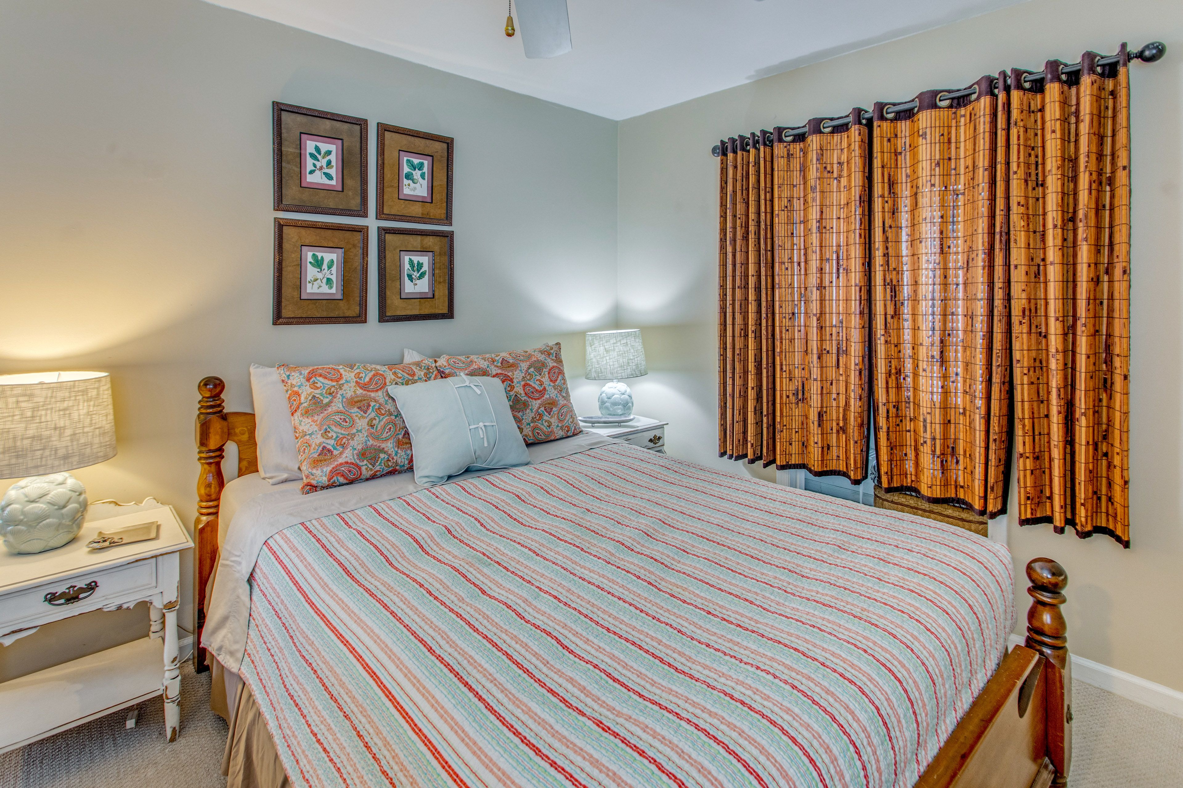 Bedroom 1 | Queen Bed