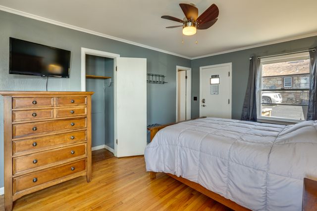 Room 1 at Eagles Nest Motel & Lounge, Lake Ozark, photo 6 of 6