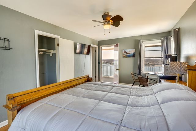Room 2 at Eagles Nest Motel & Lounge, Lake Ozark, photo 3 of 6