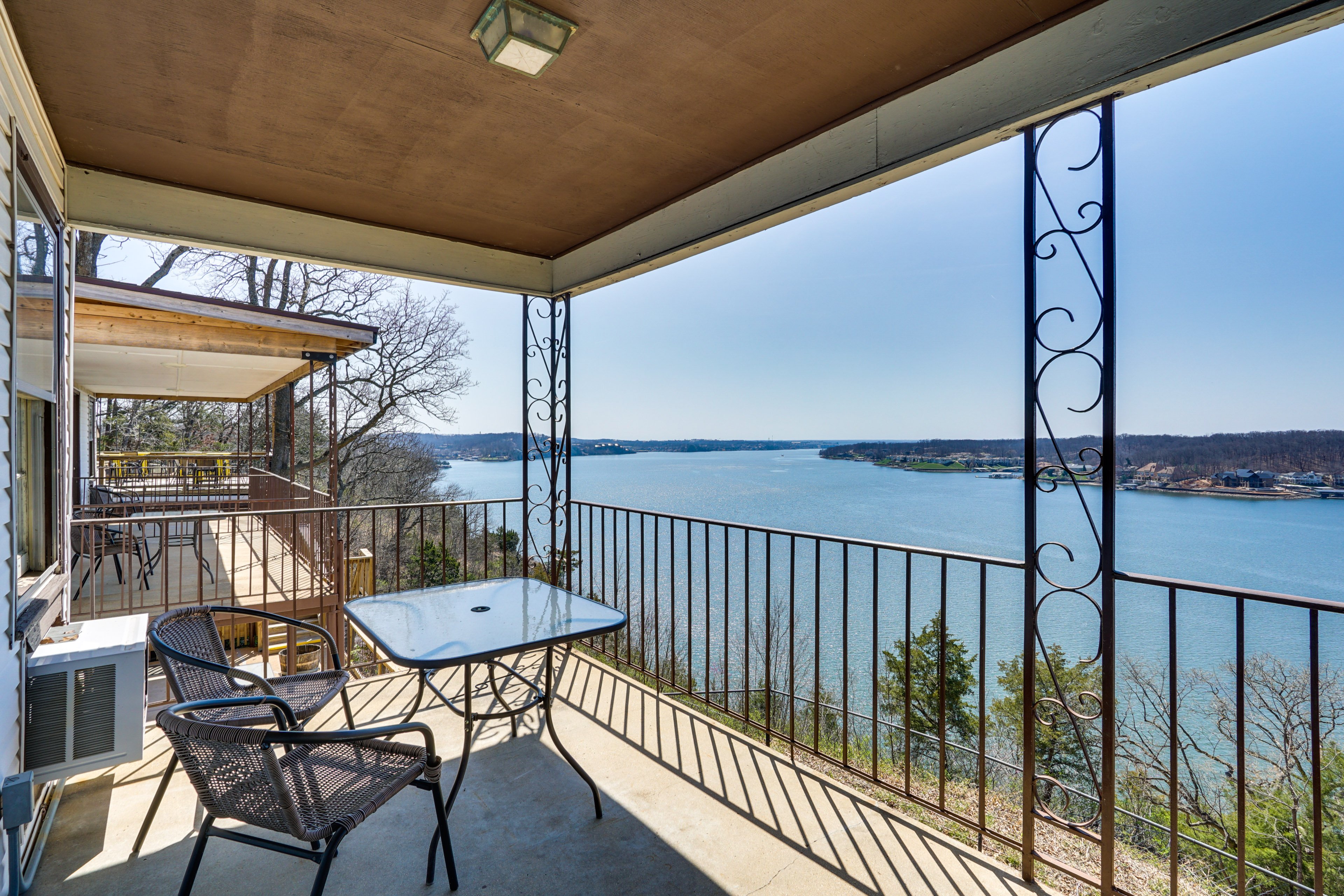 Lake Ozark Vacation Rental | Studio | 1BA | 144 Sq Ft
