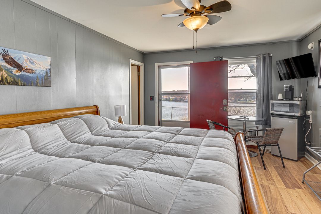 Room 8 at Eagles Nest Motel & Lounge, Lake Ozark, photo 1 of 6
