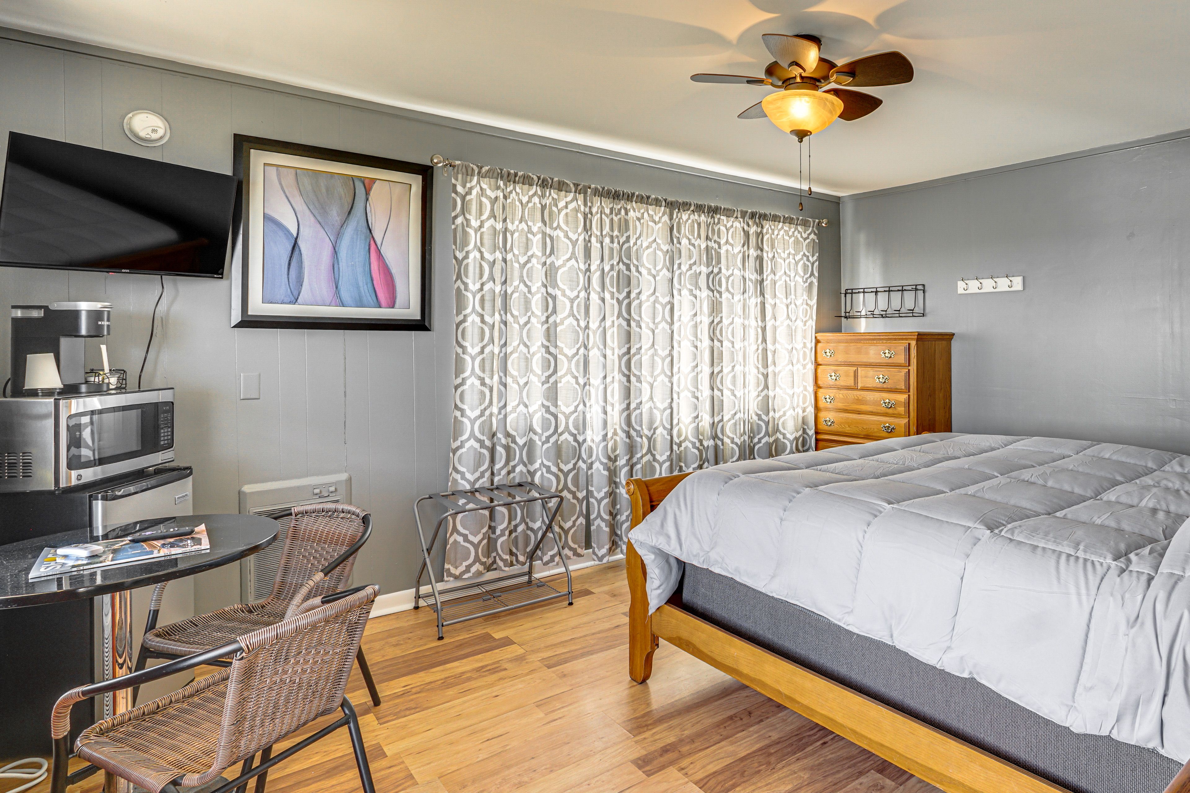 Studio | TV | Coffee Maker