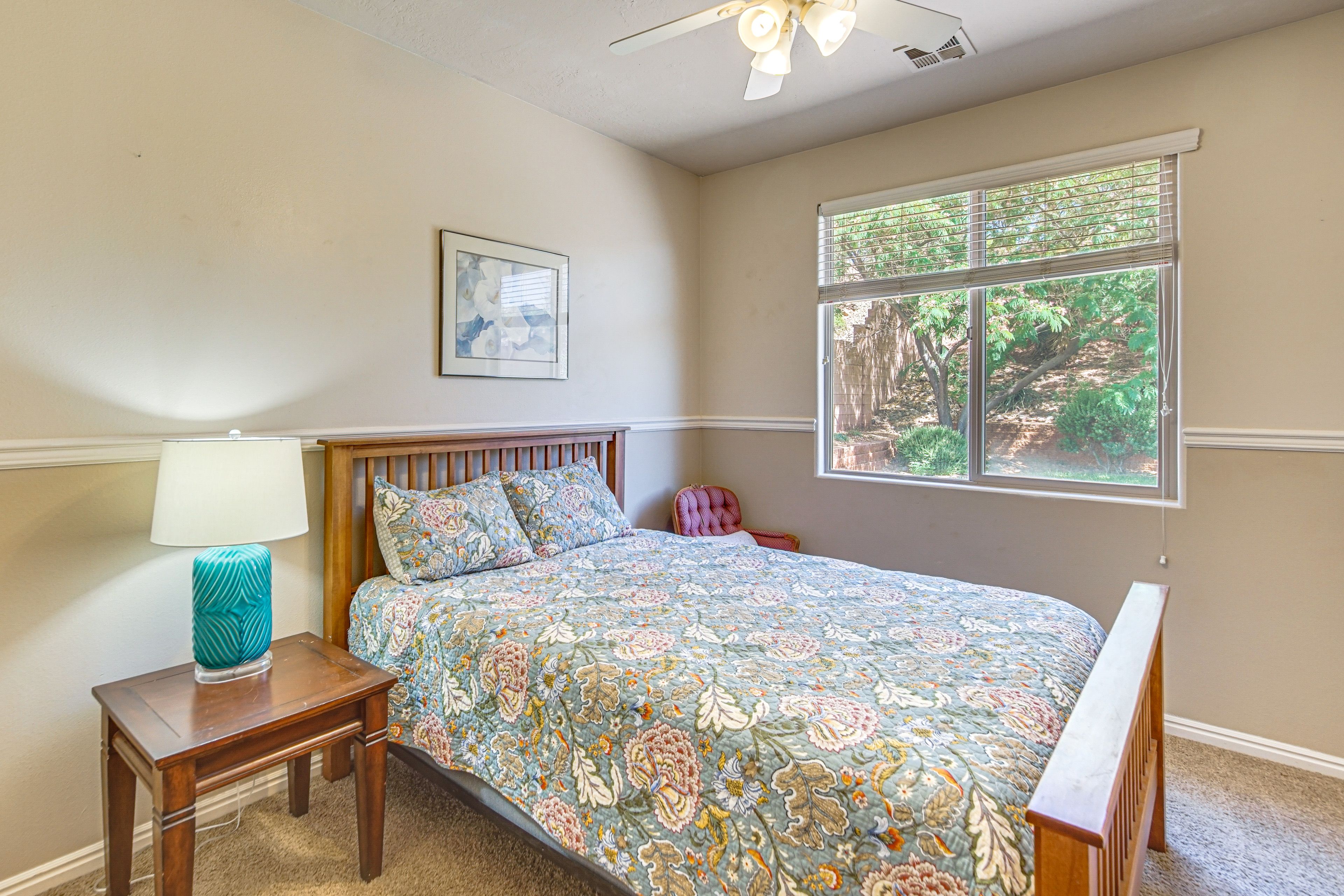 Bedroom 3 | Queen Bed