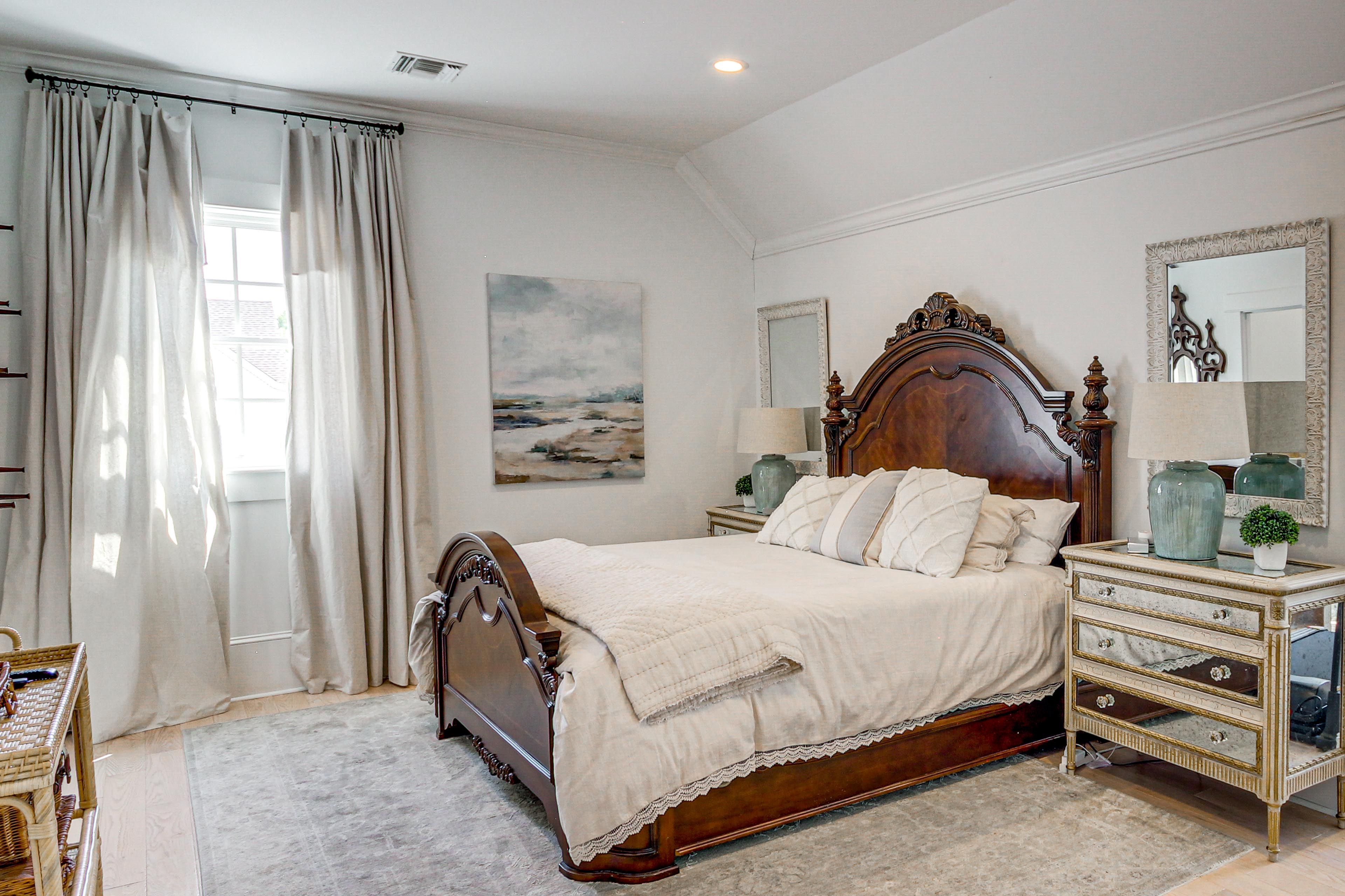 Bedroom 2 | 2nd Floor | King Bed