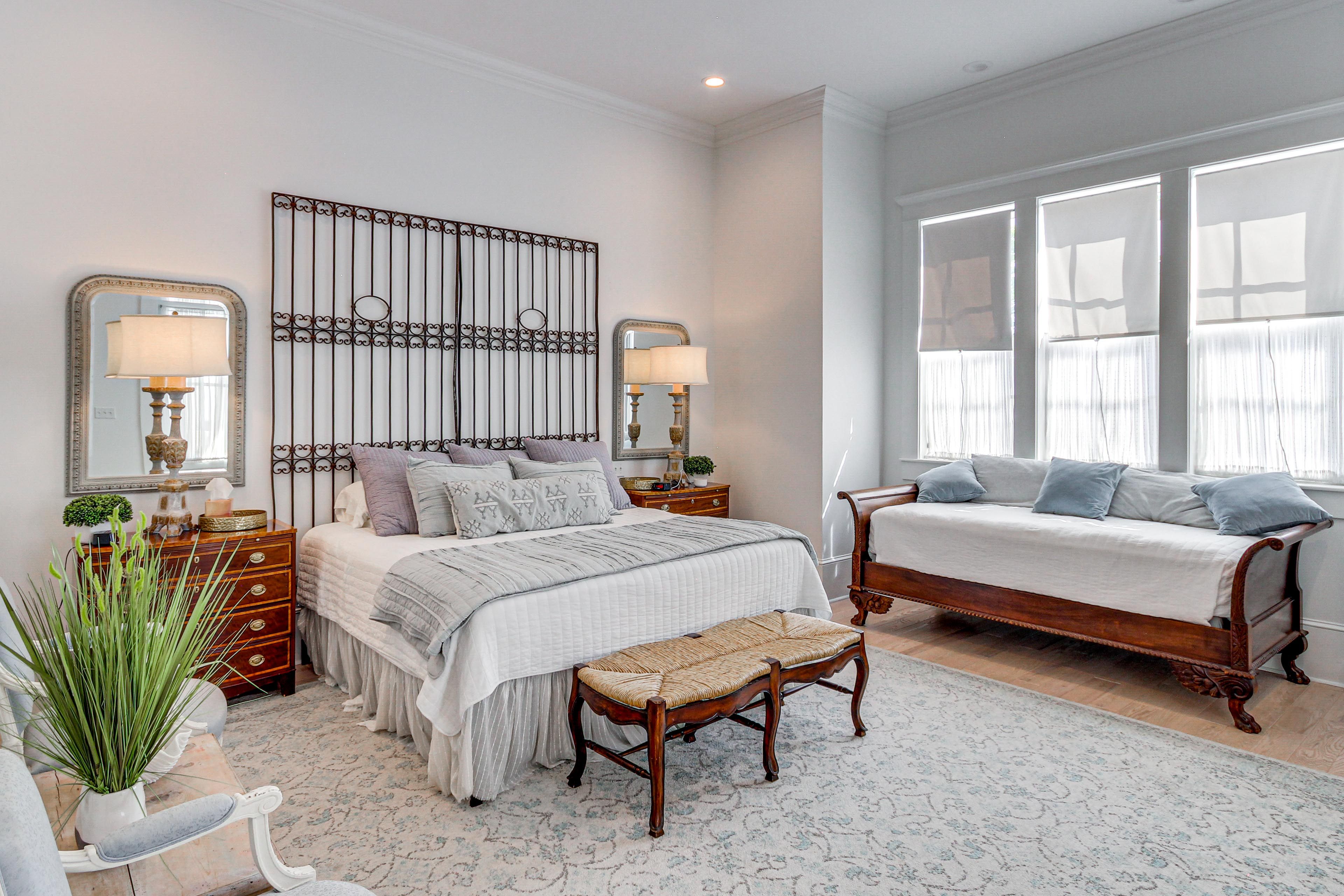 Bedroom 1 | 1st Floor | King Bed | Twin Daybed
