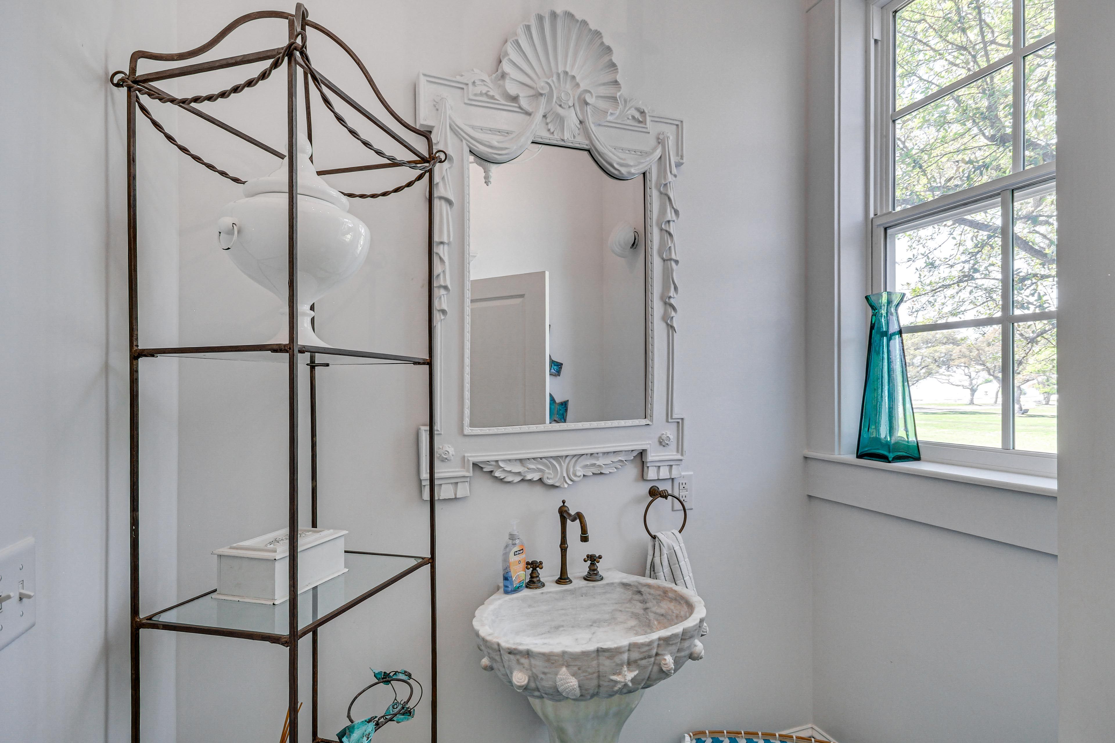 Half Bathroom | 1st Floor