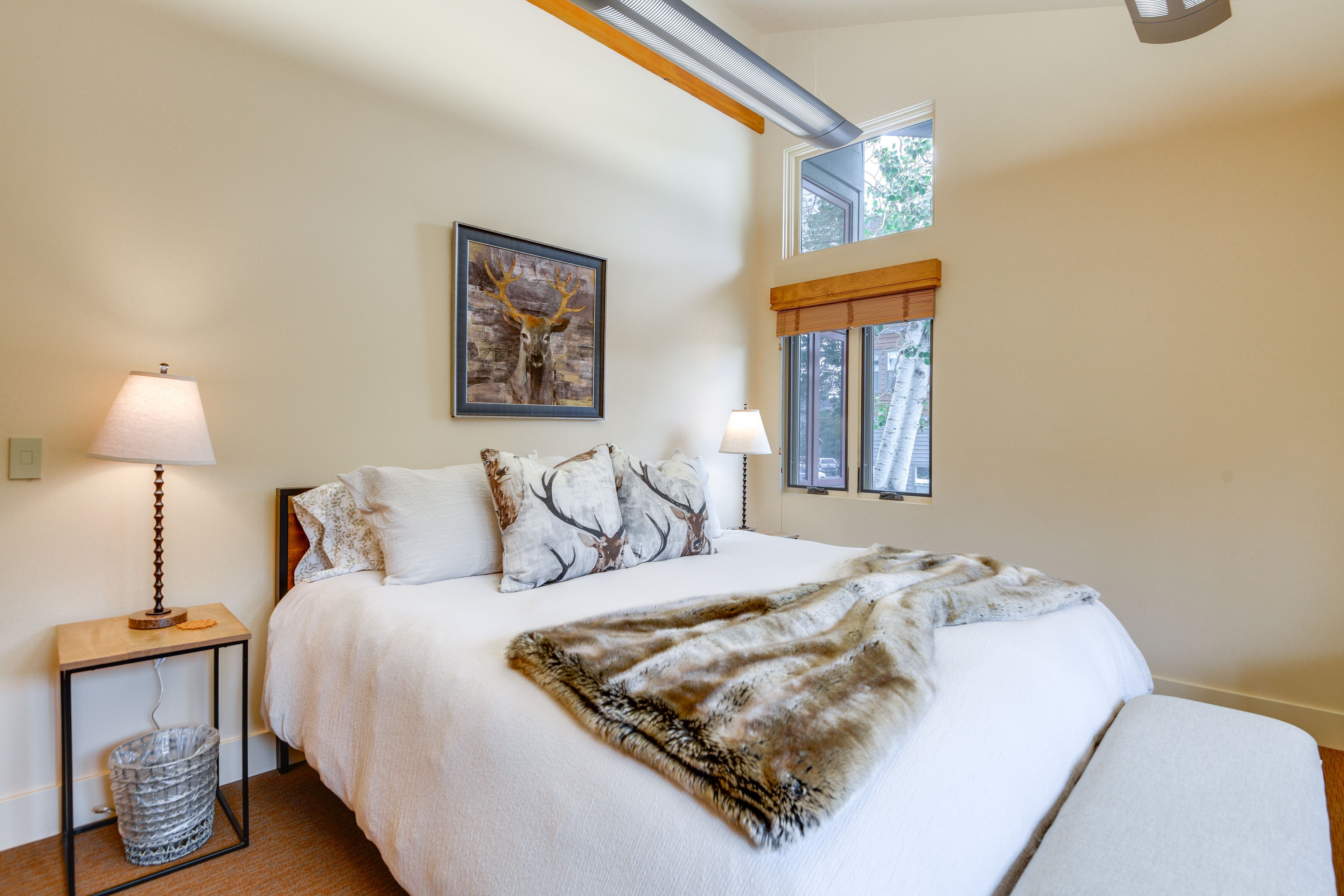 Bedroom 1 | Queen Bed | Upper Level