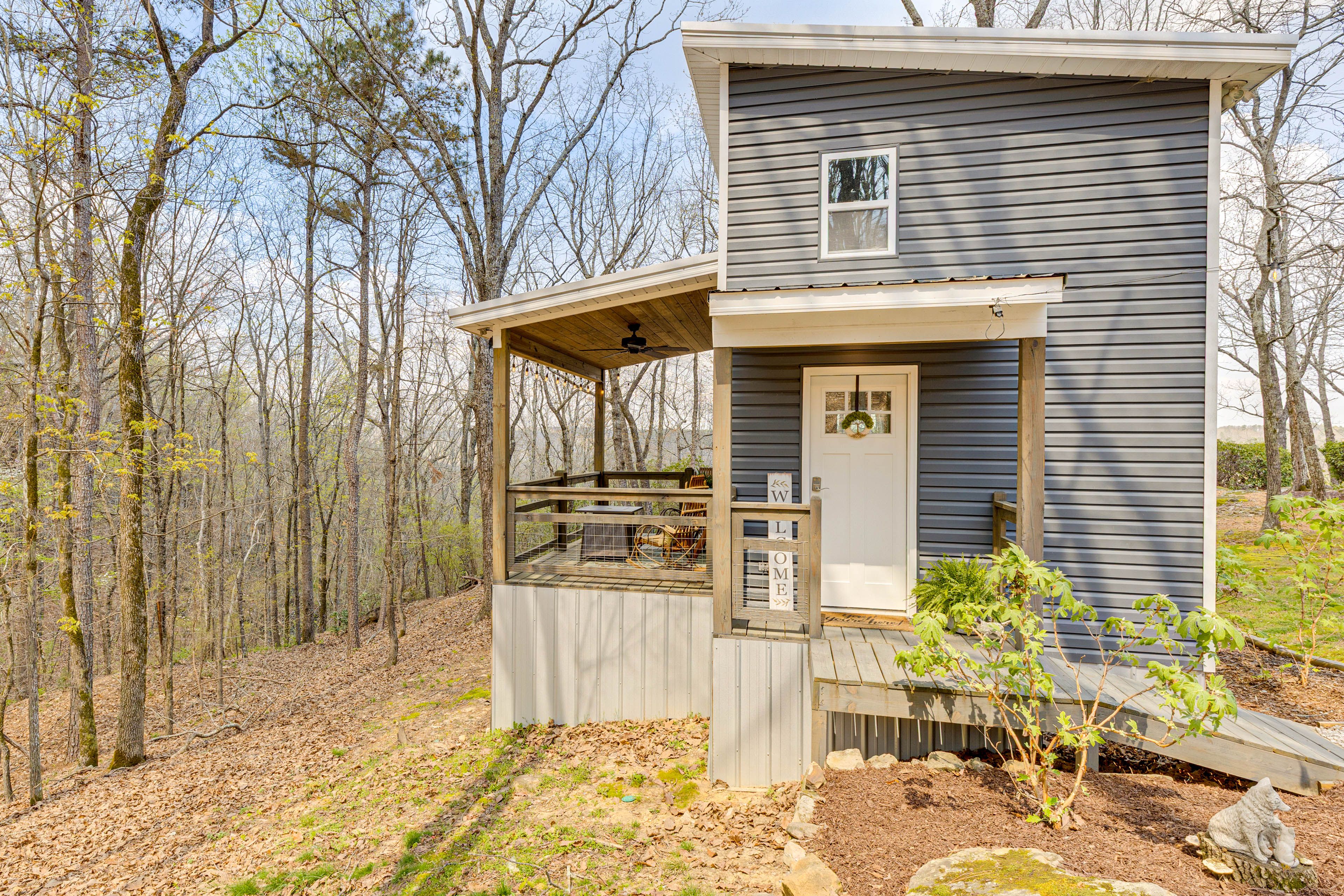 Exterior | Driveway (1 Vehicle, Room for Trailer