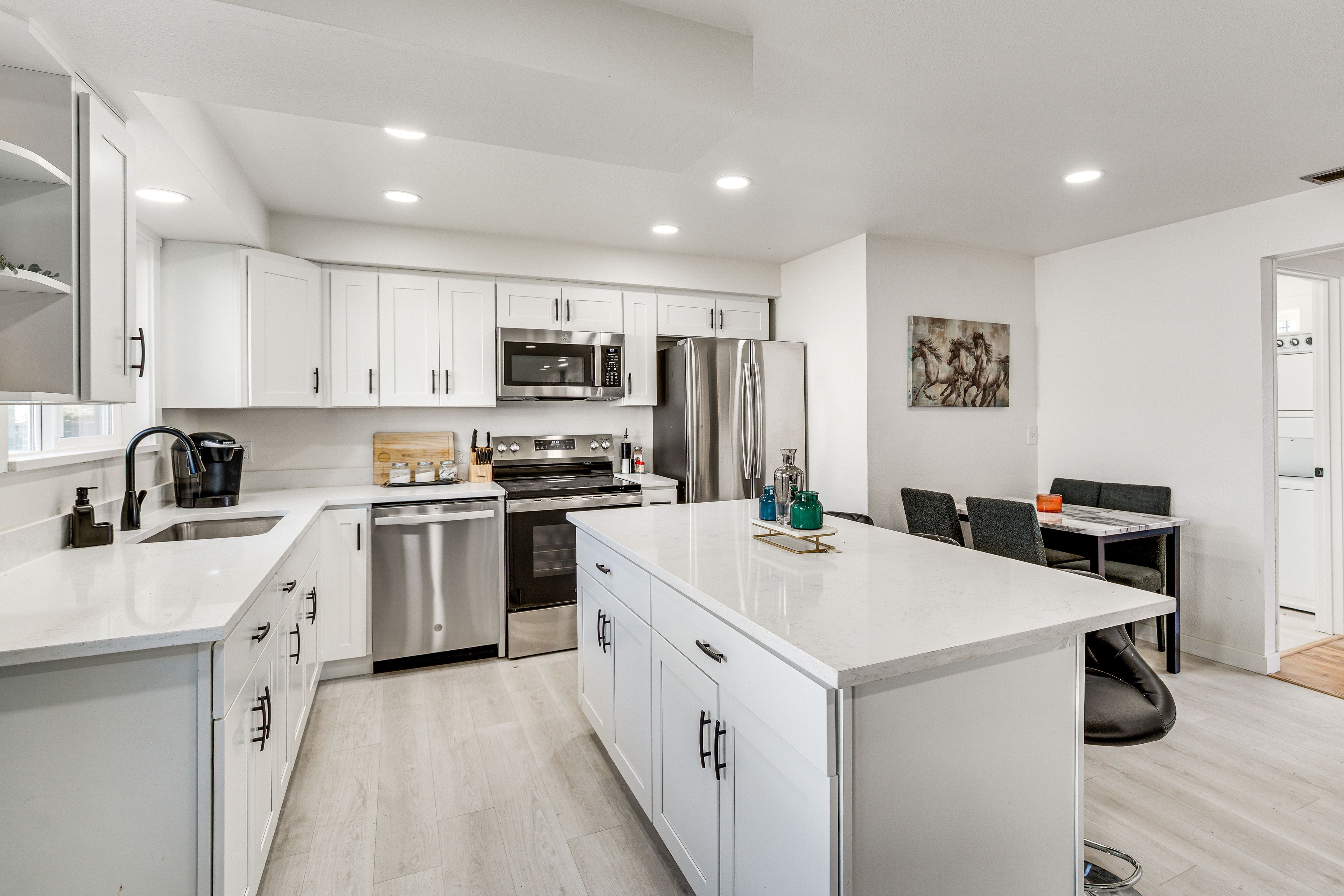 Kitchen | Cooking Basics | Keurig Coffee Maker | Dining Table