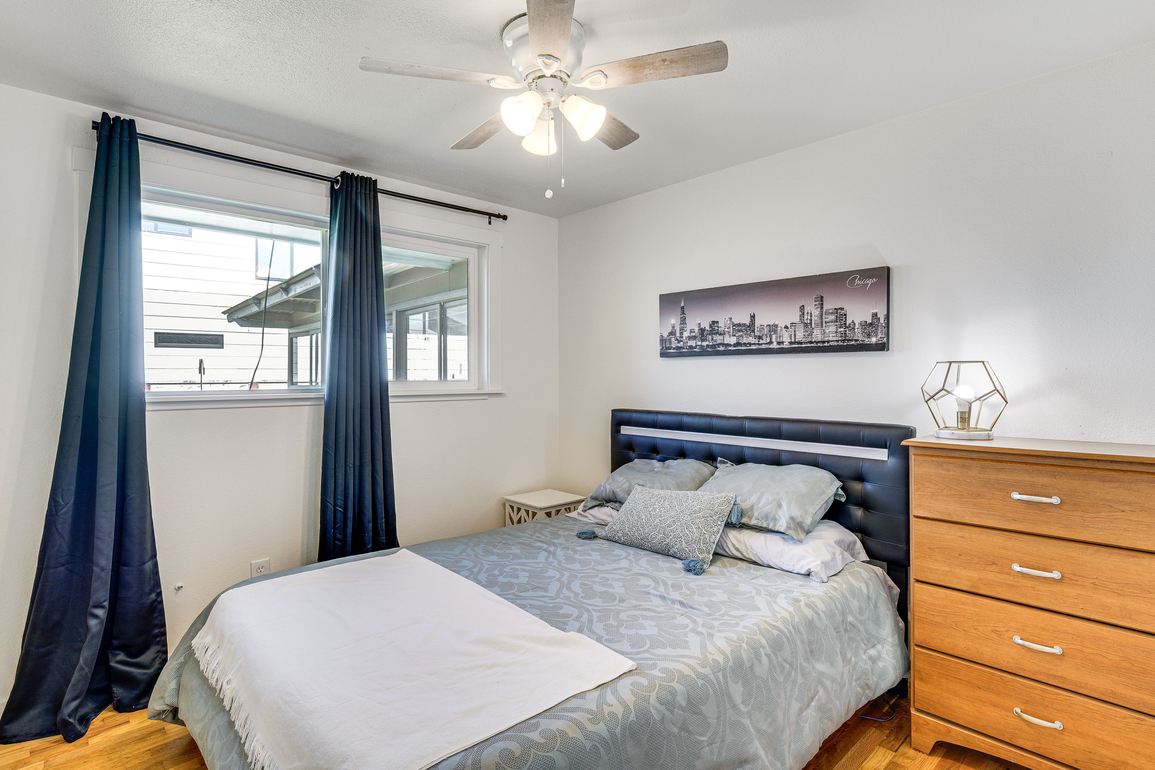 Bedroom 3 | Queen Beed