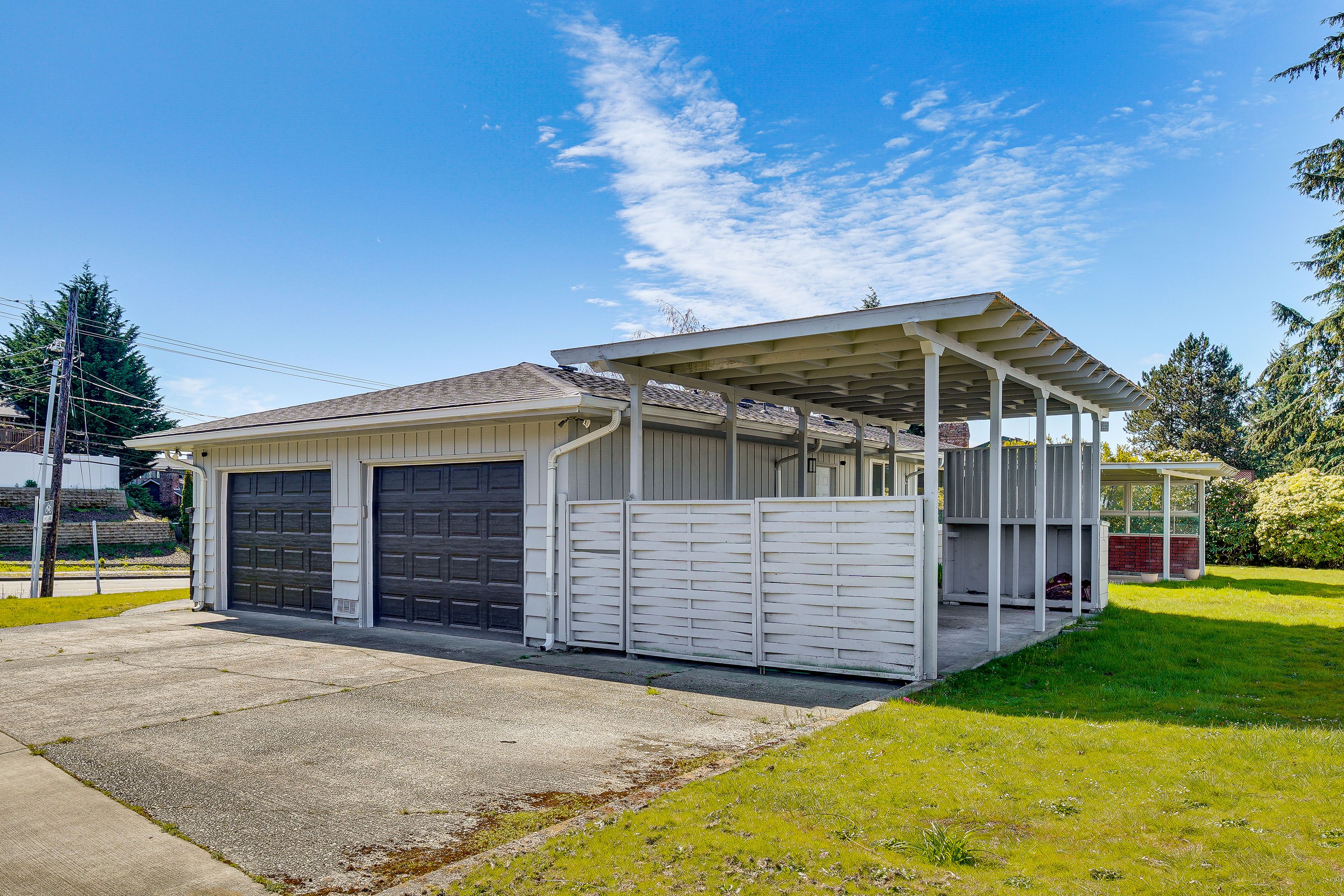 Parking | Driveway (4 Vehicles)