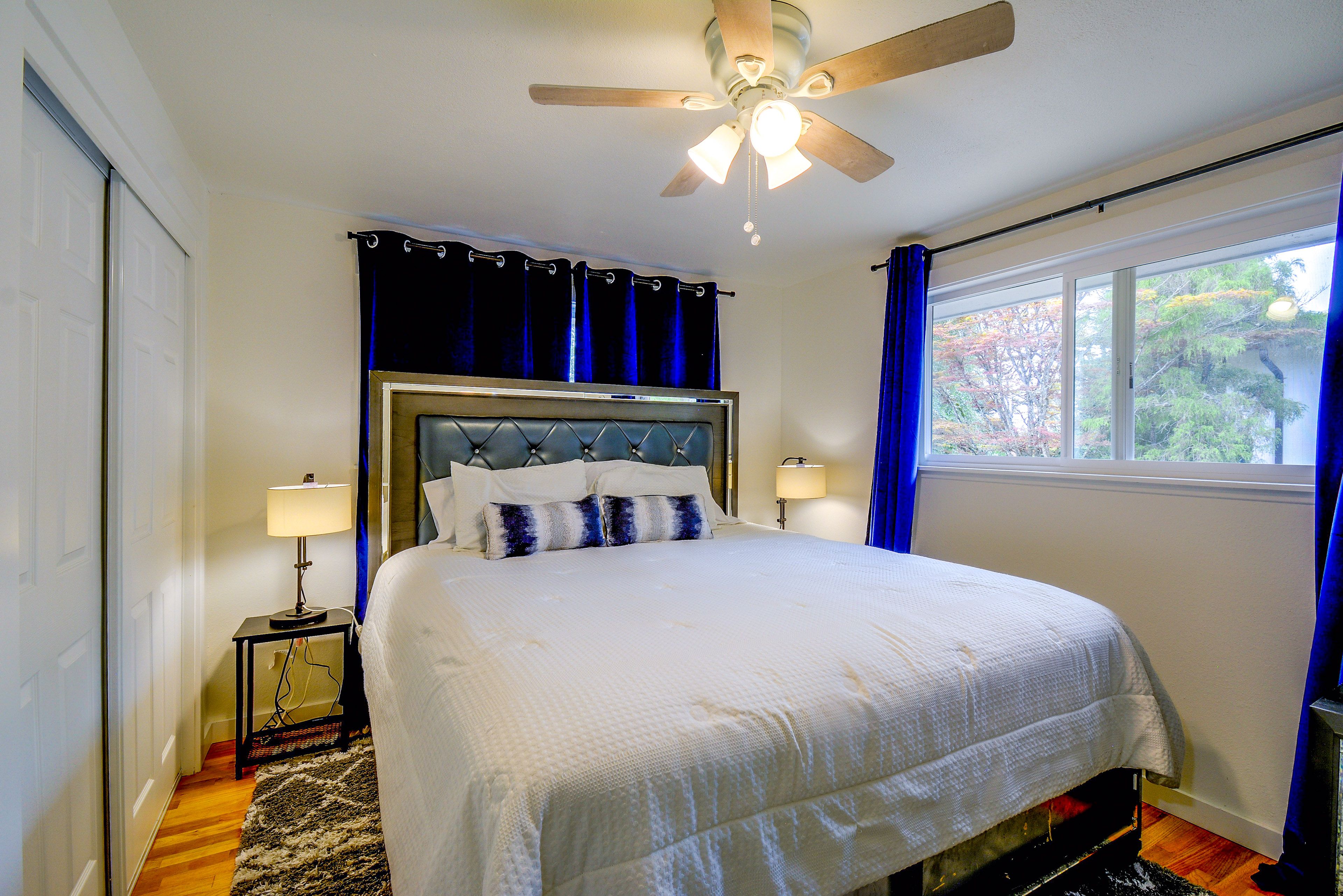 Bedroom 1 | King Bed