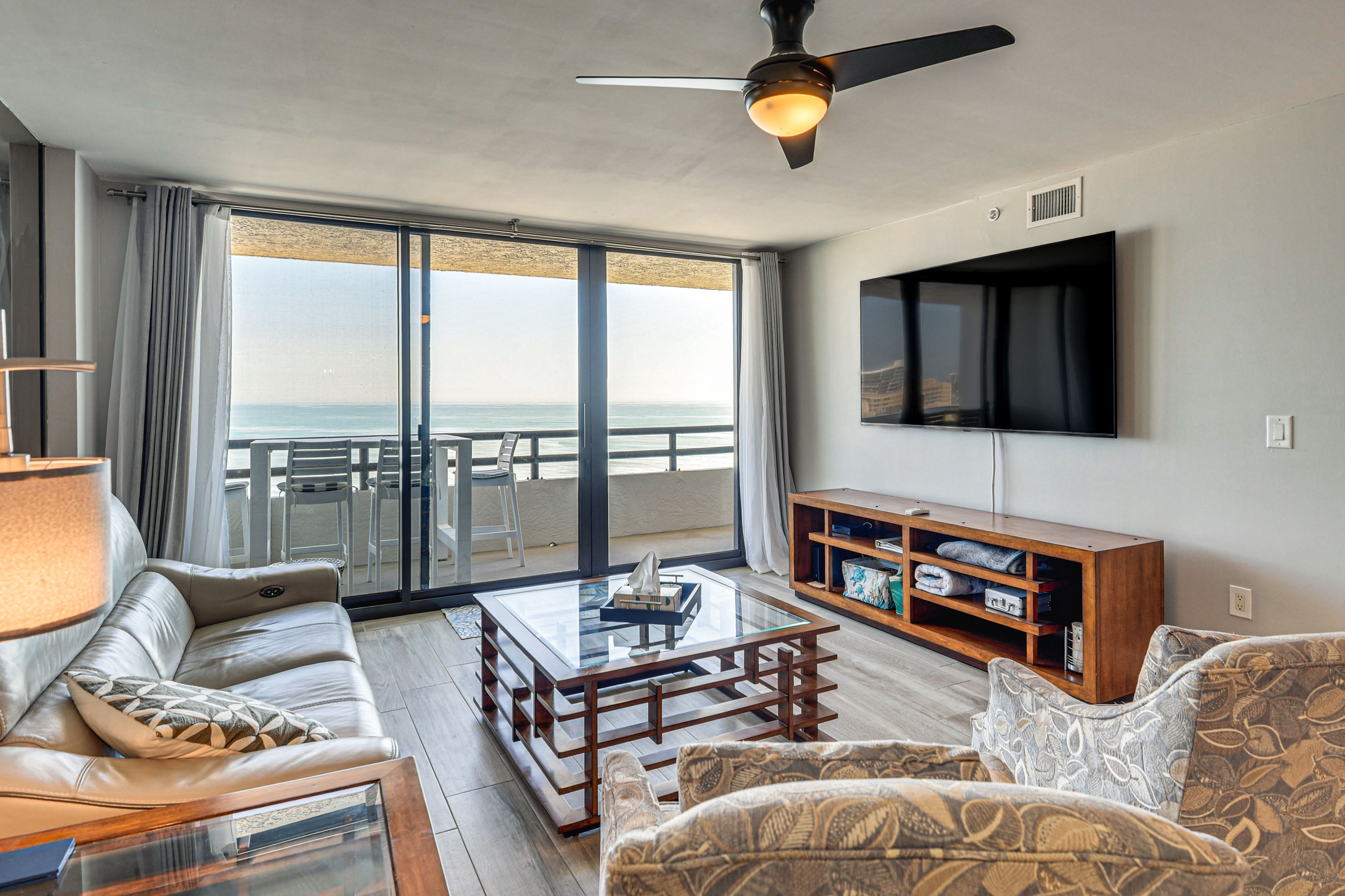 Condo Interior | 1,400 Sq Ft | Single-Story Unit