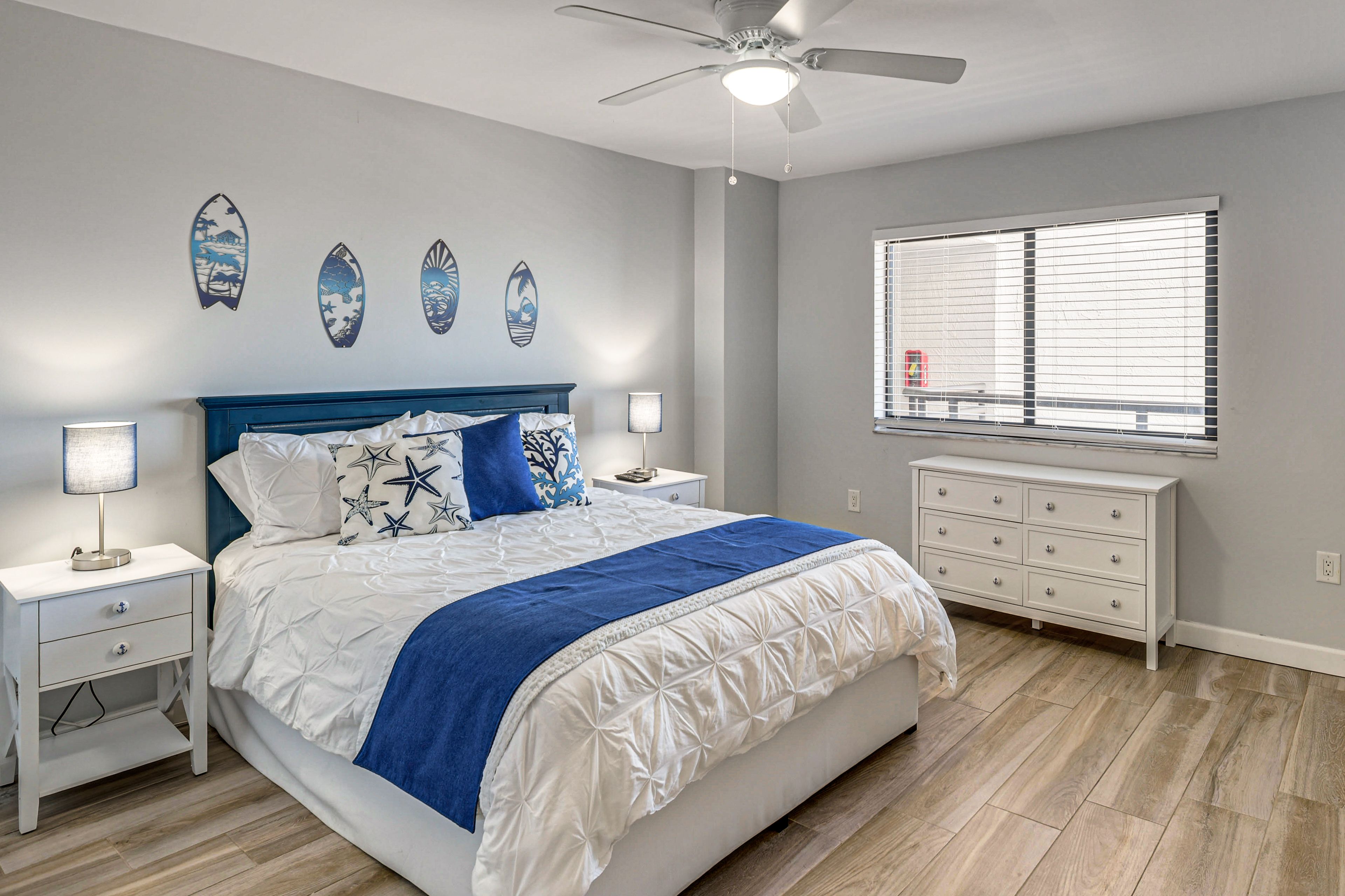 Bedroom 2 | Queen Bed