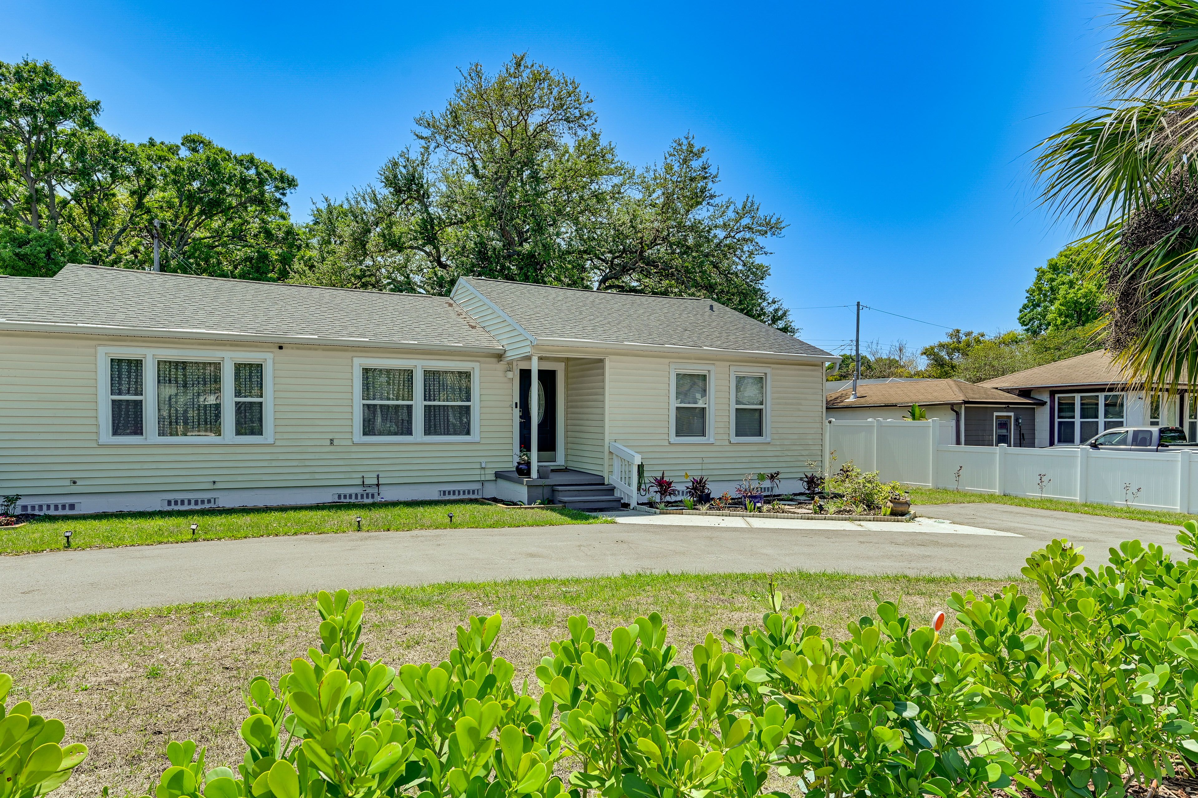 Parking | Driveway (1 Vehicle)