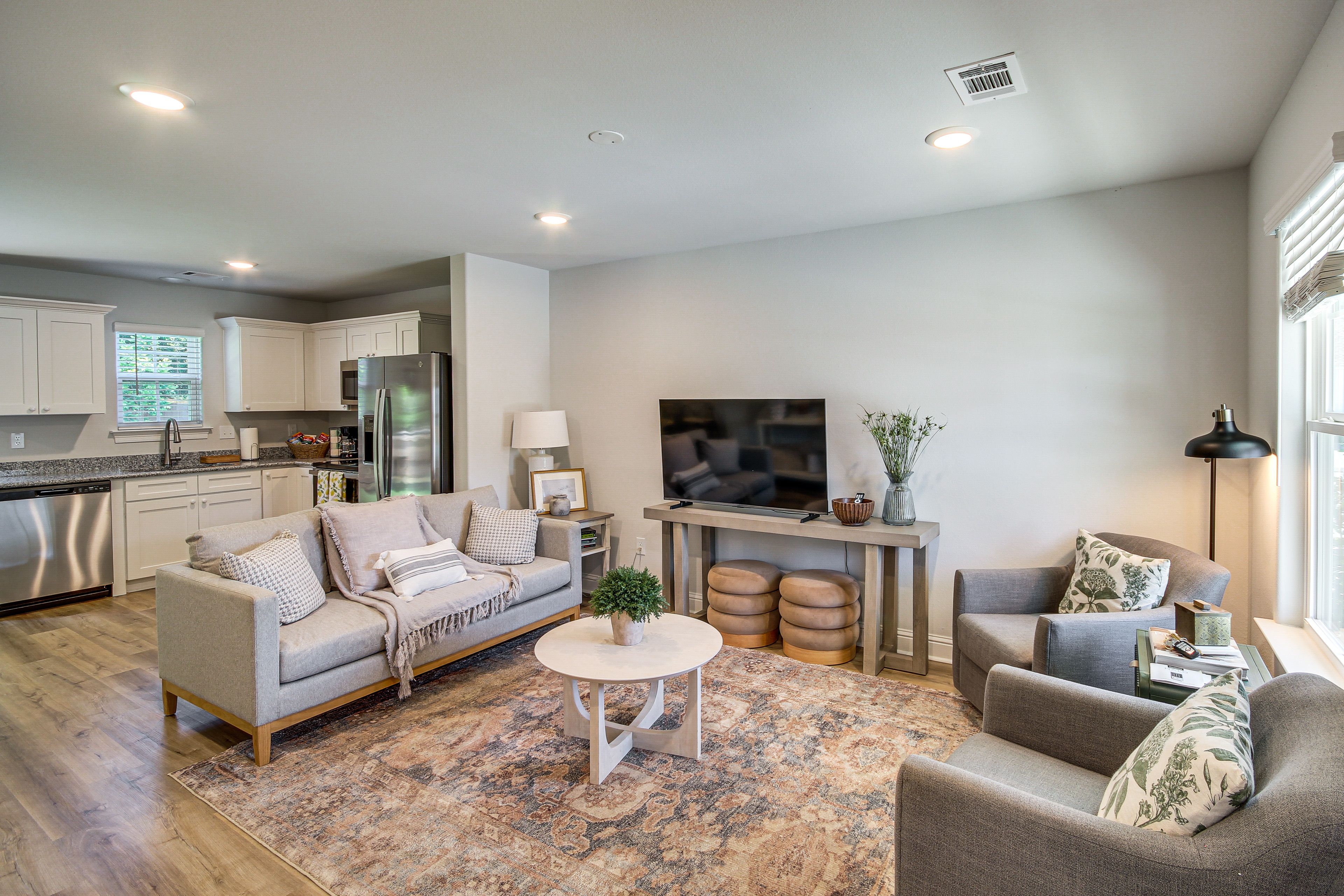 Gulfport Vacation Rental | 2BR | 2.5BA | 1,000 Sq Ft | 1 Step to Enter
