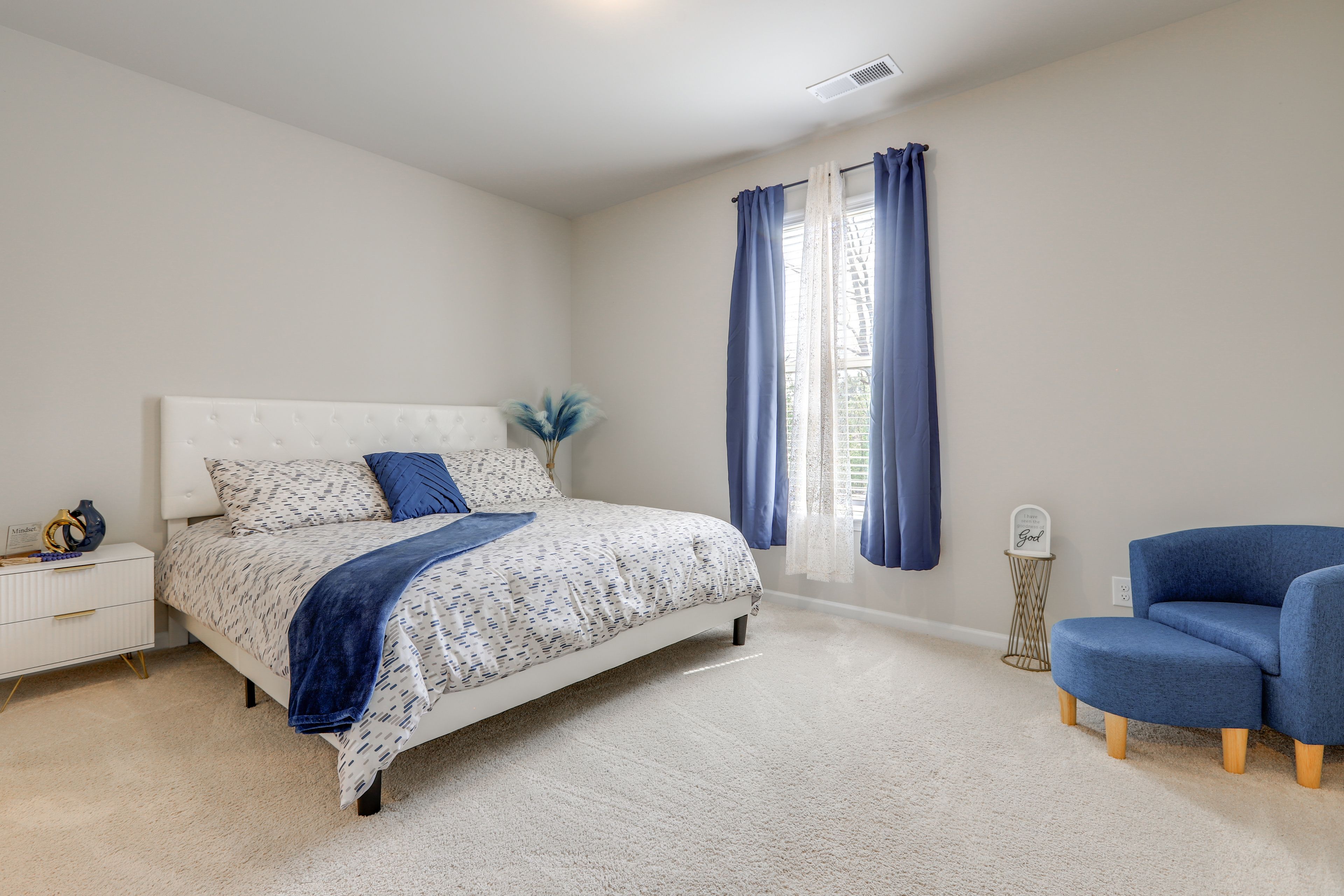 Bedroom 1 | 1st Floor | King Bed