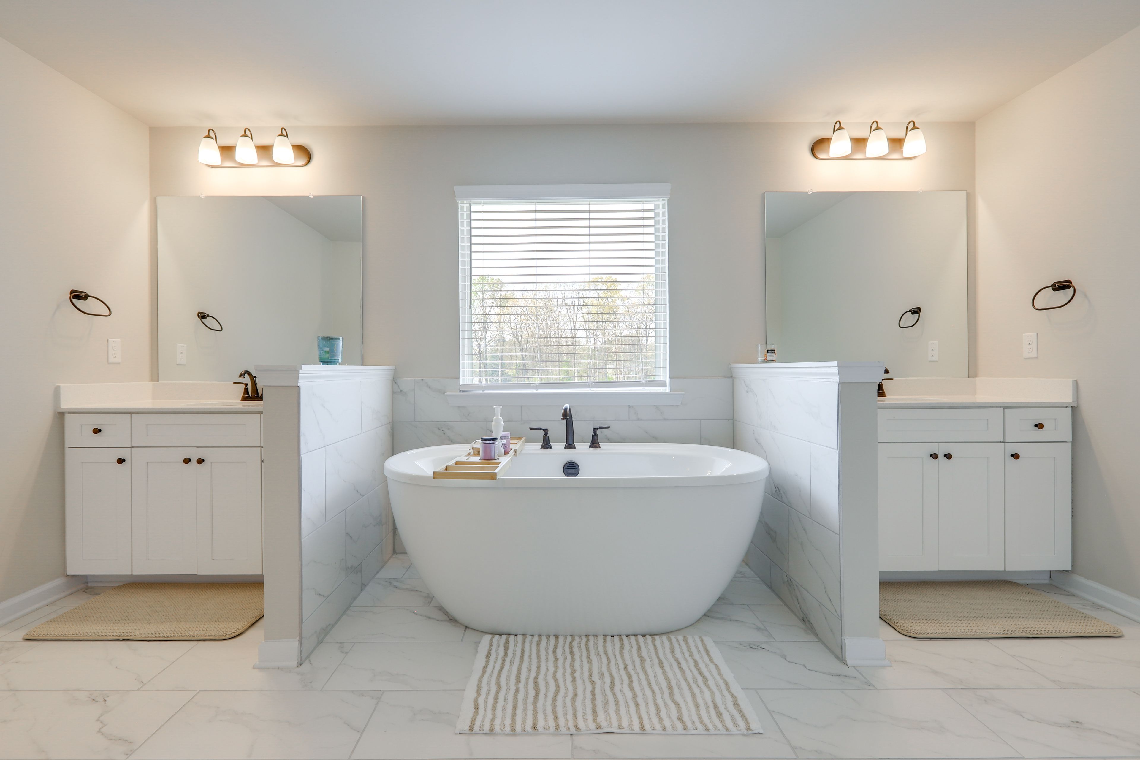 Full Bathroom | 2nd Floor