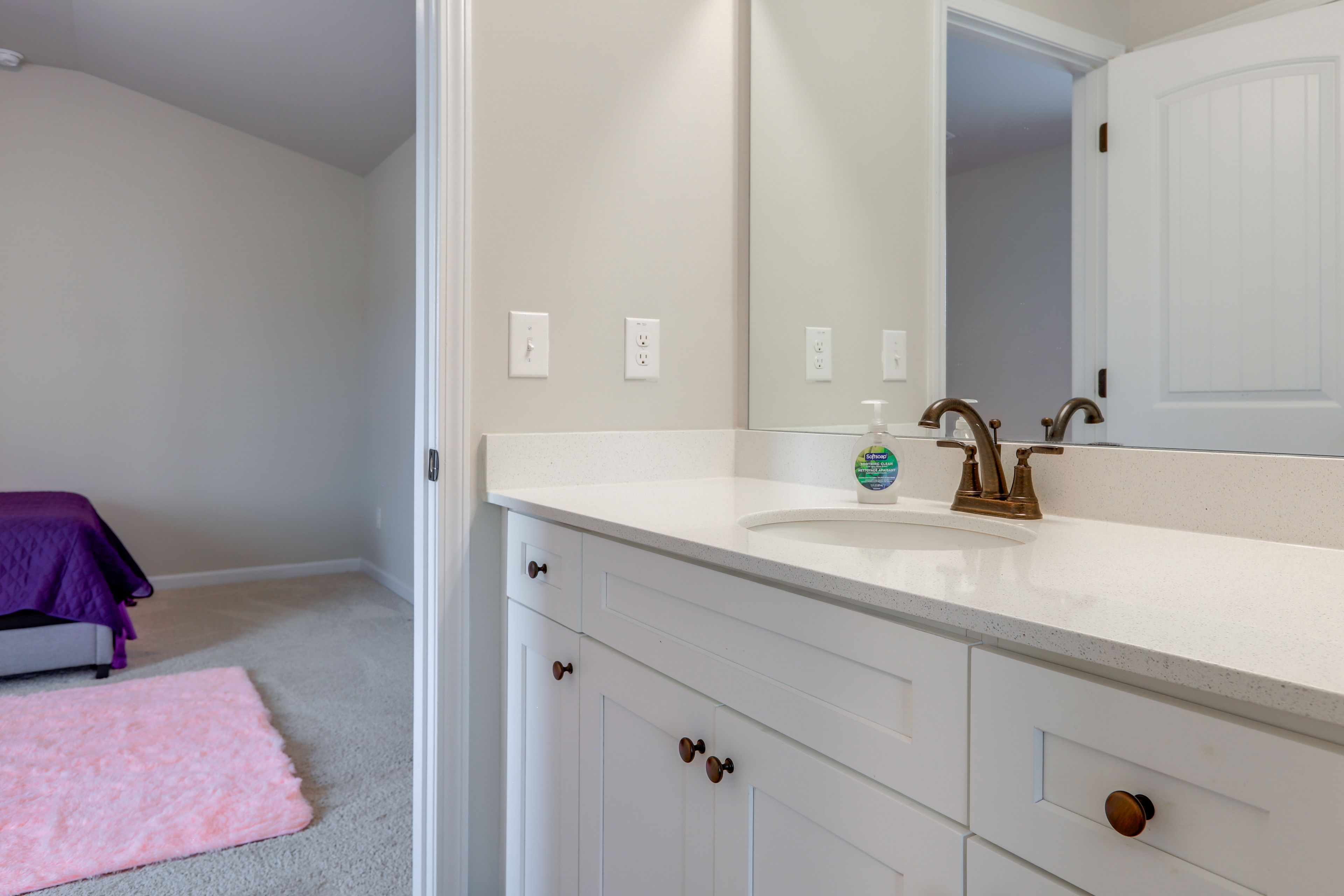 Full Bathroom | 2nd Floor