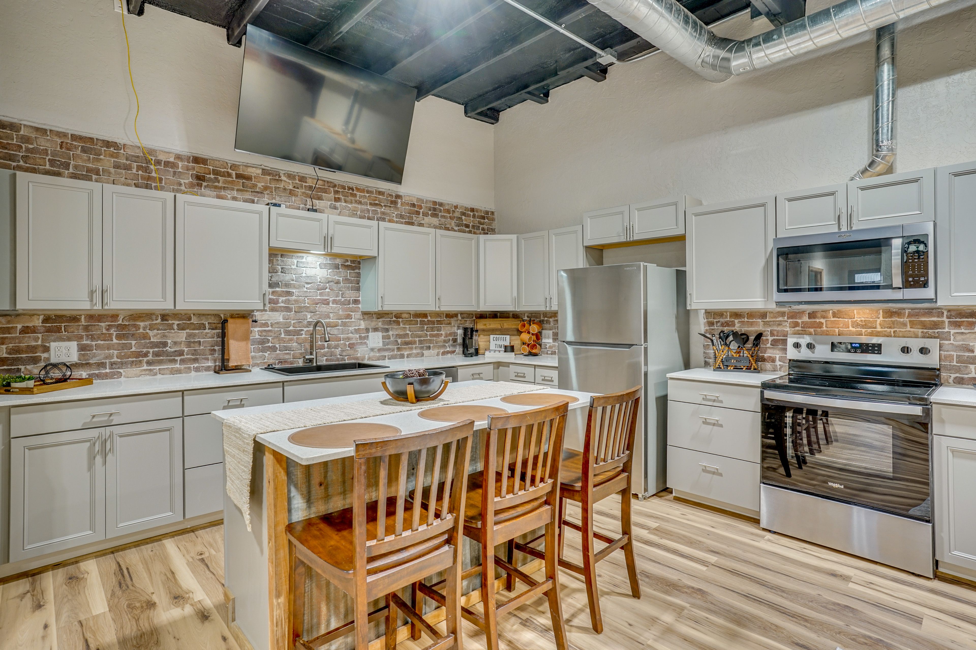 Property Interior | Single-Story Apartment | Central A/C & Heating | Free WiFi