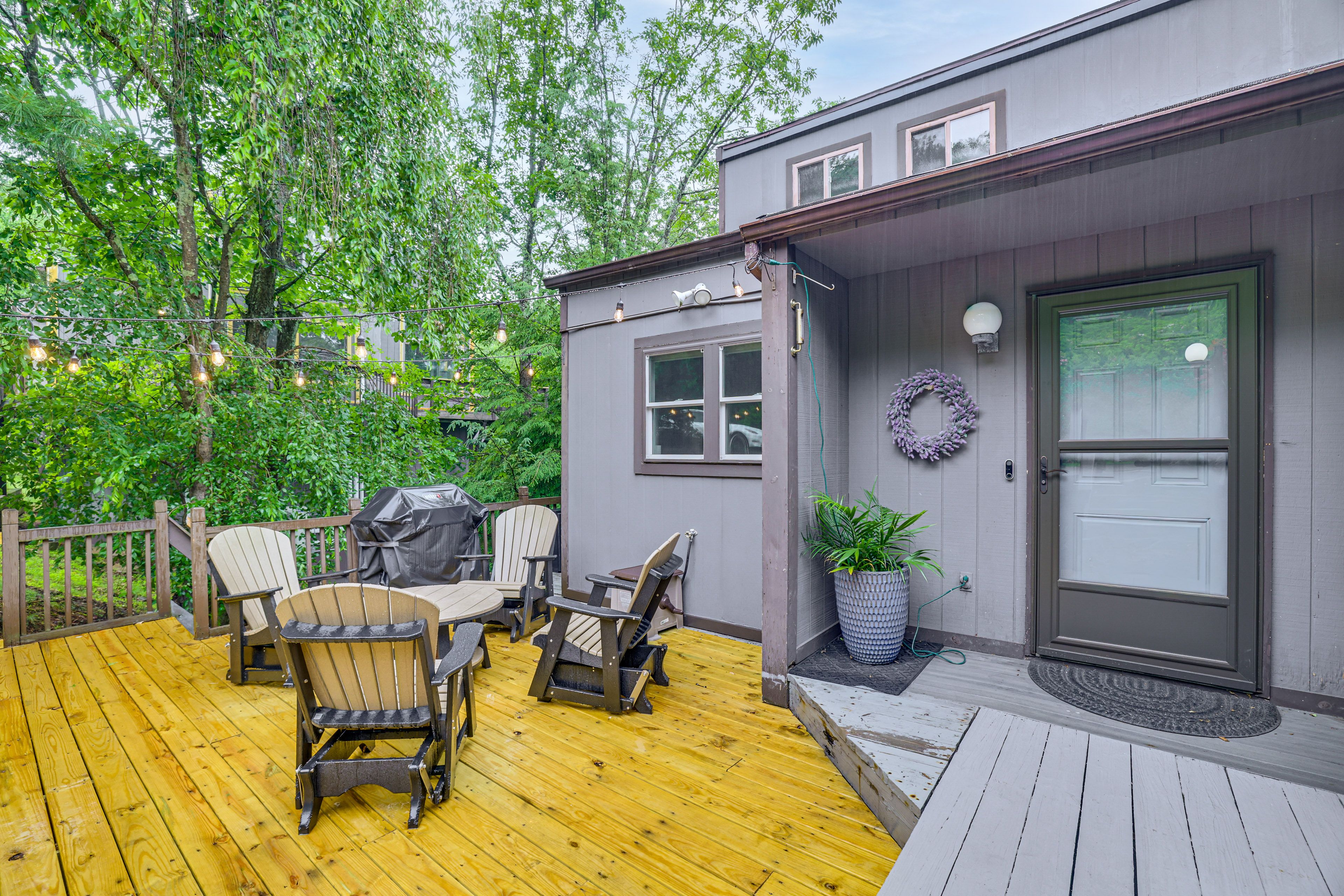 Deck | Gas Grill