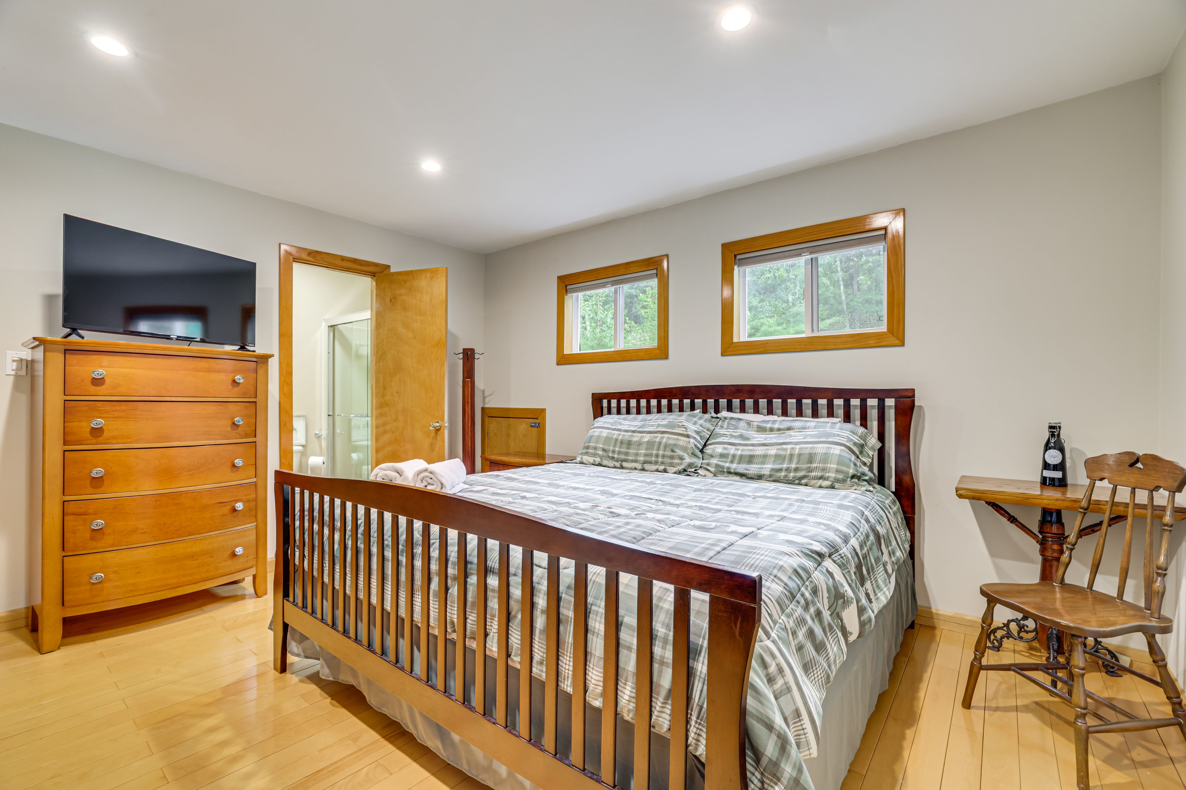 Bedroom 1 | King Bed | Upper Level