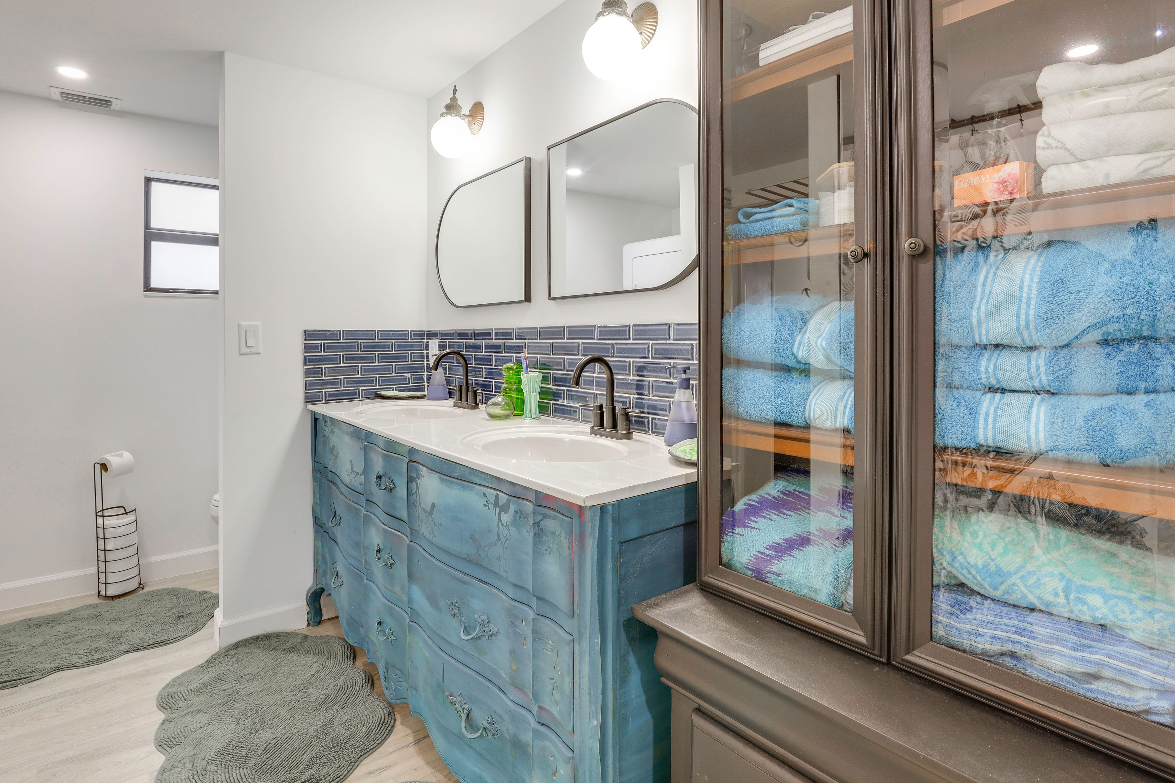 Bathroom | 1st Floor