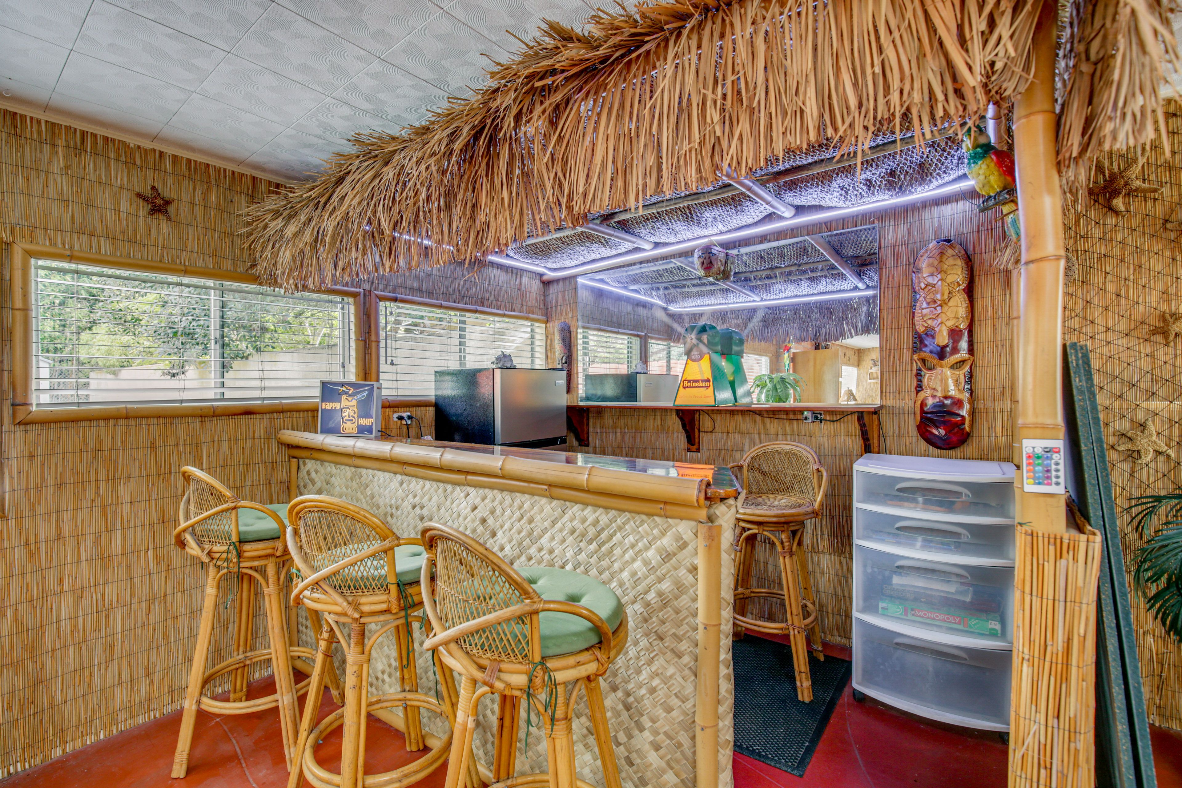 Recreation Room | Tropical Bar | Pool Table