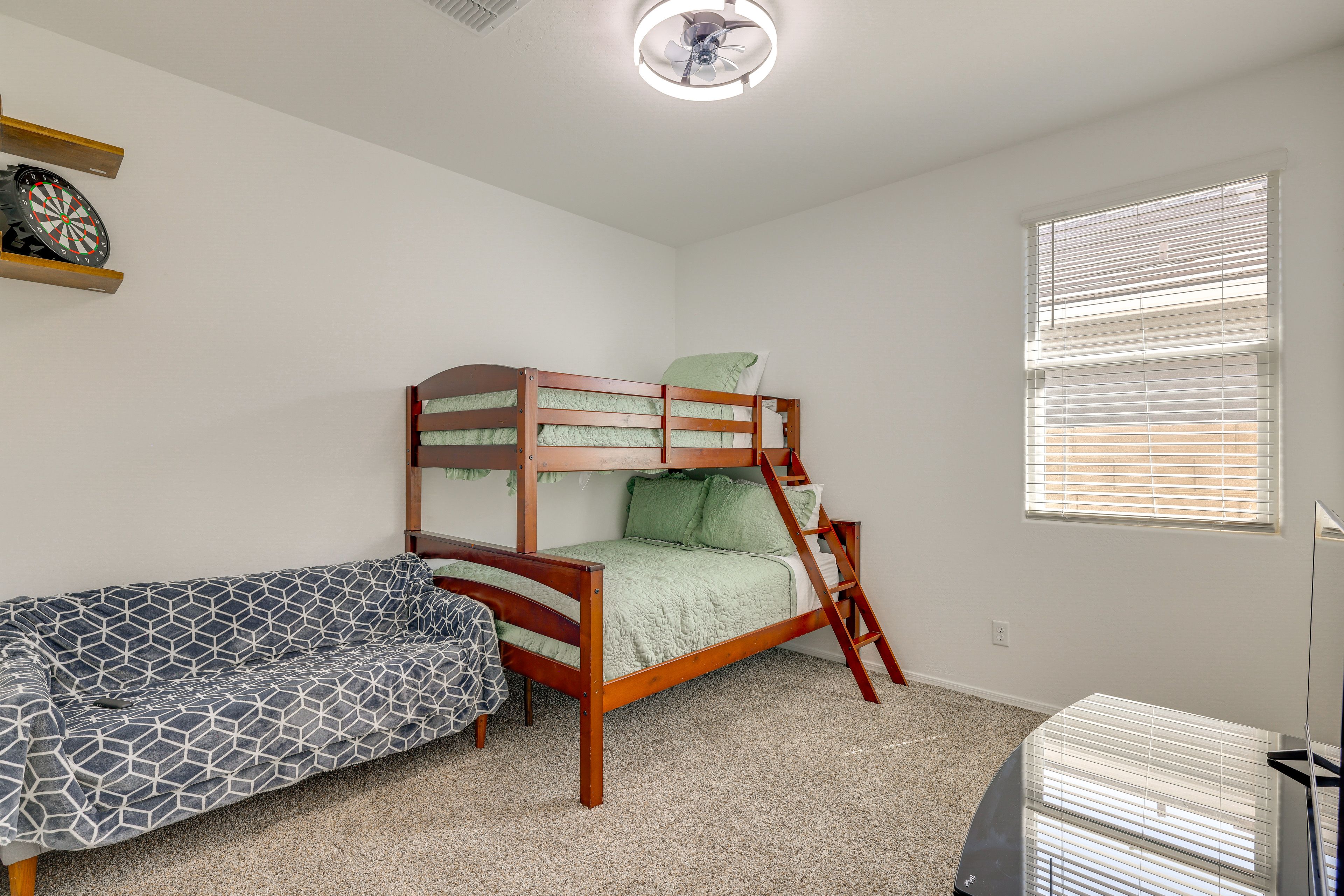 Bedroom | Twin/Full Bunk Bed | Full Futon