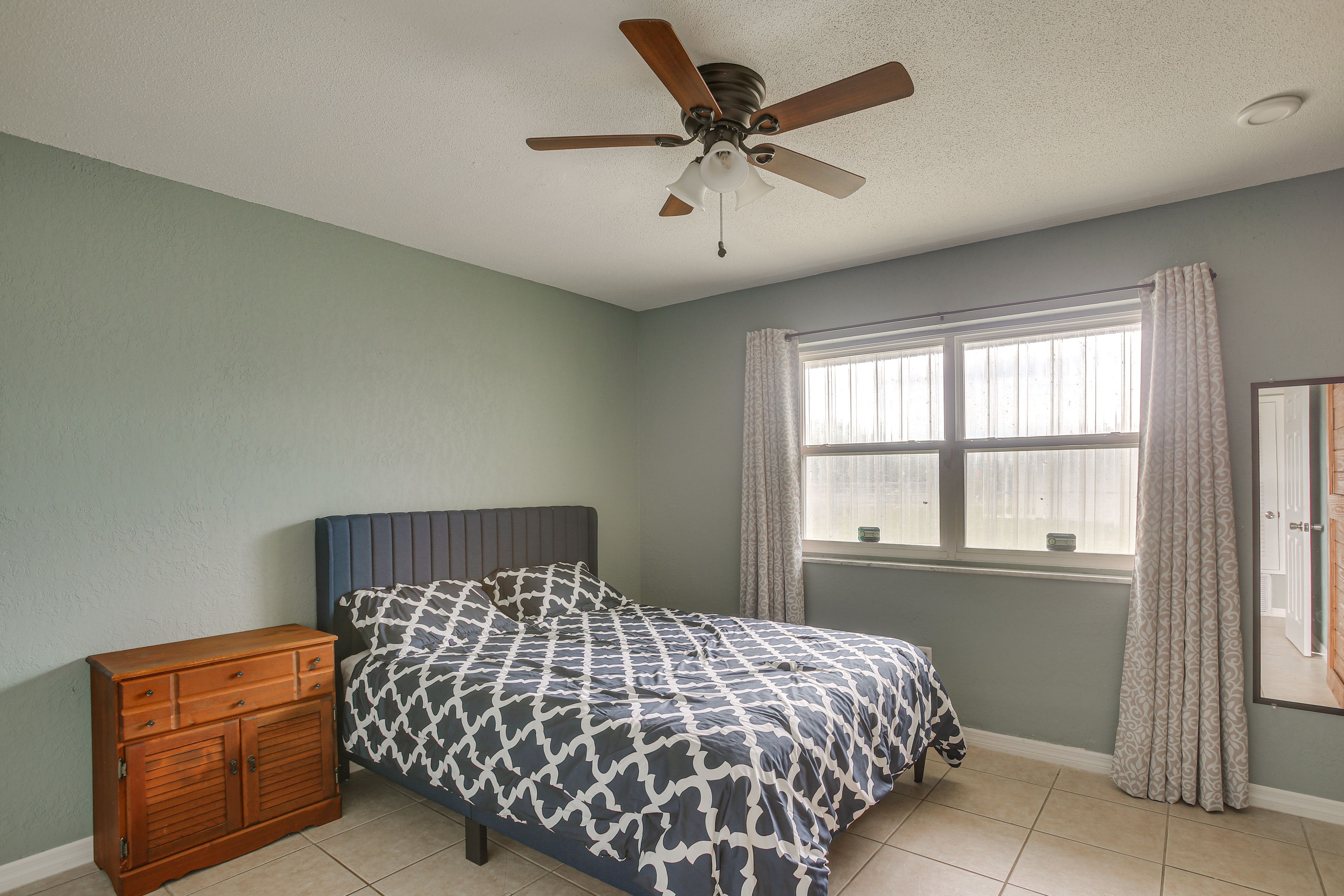 Bedroom 2 | Full Bed