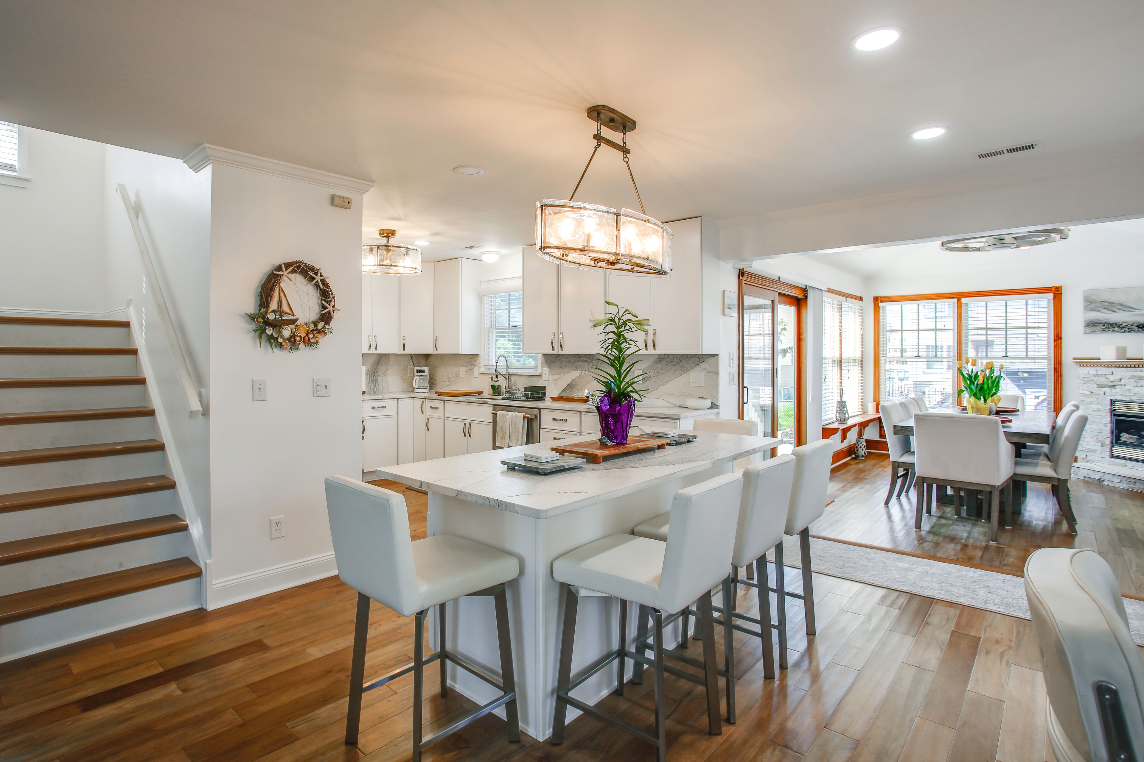 Dining Island | 1st Floor