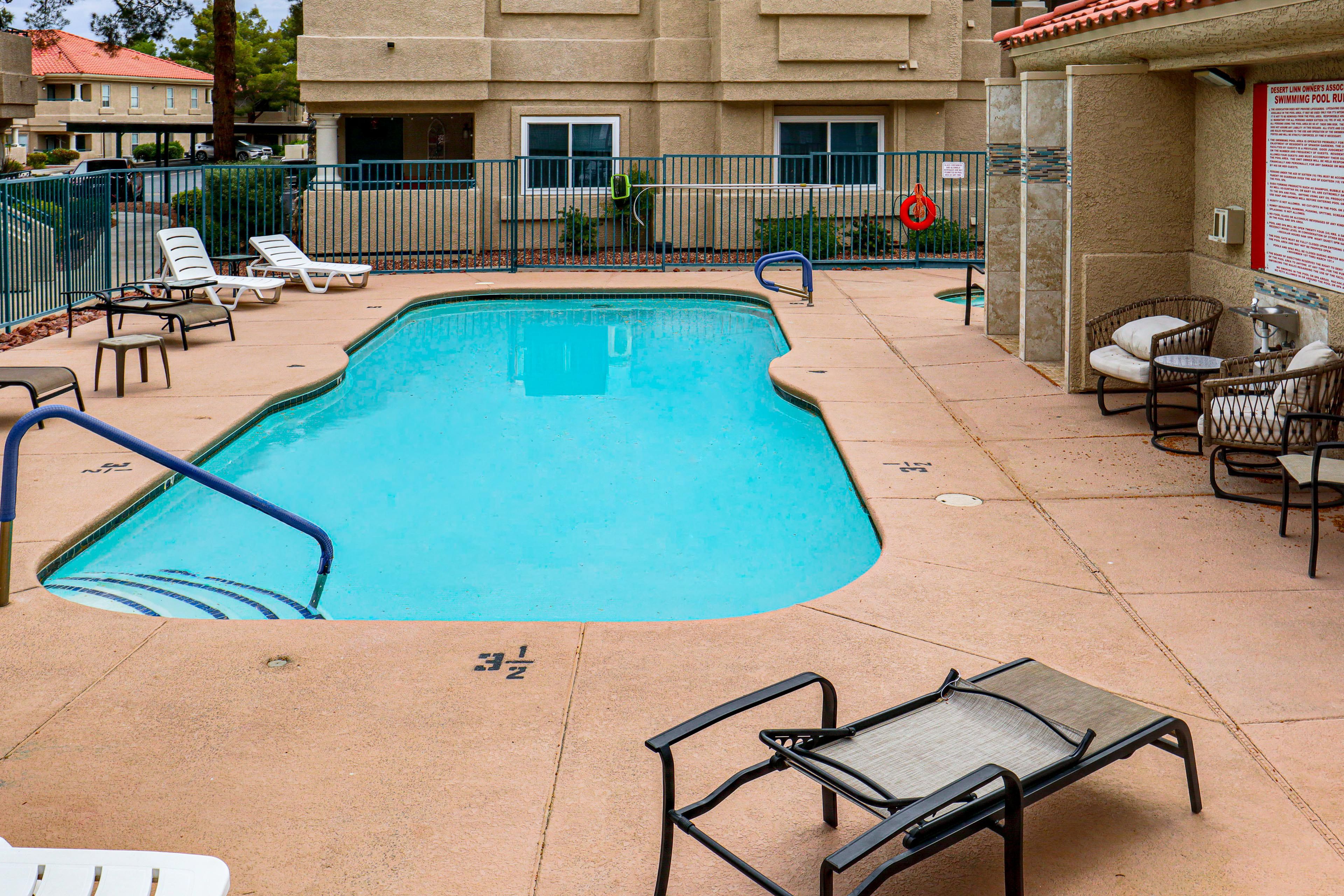 Spanish Gardens | Community Amenities