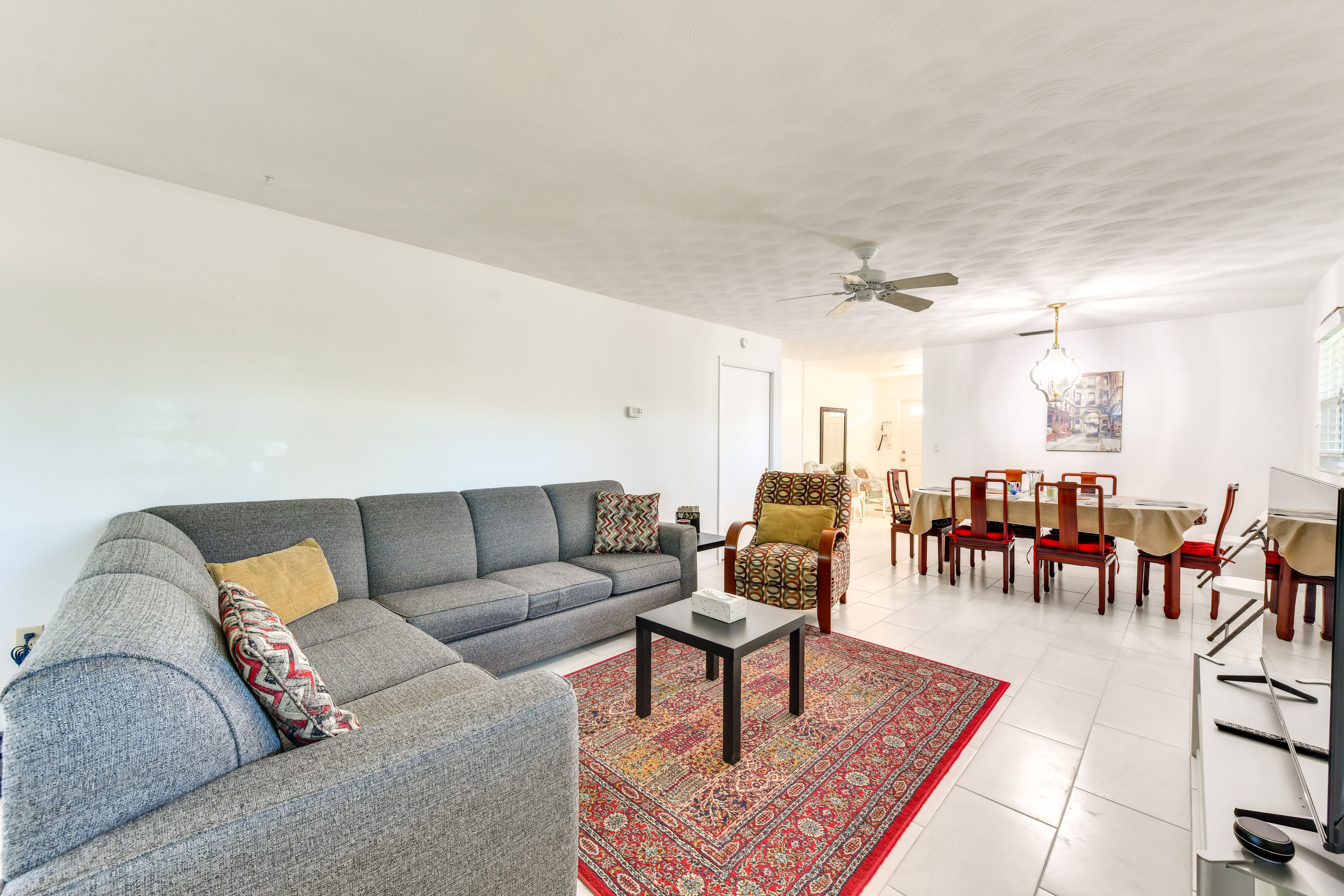 Venice Vacation Rental | 2BR | 2BA | 1,350 Sq Ft | 1 Step to Enter