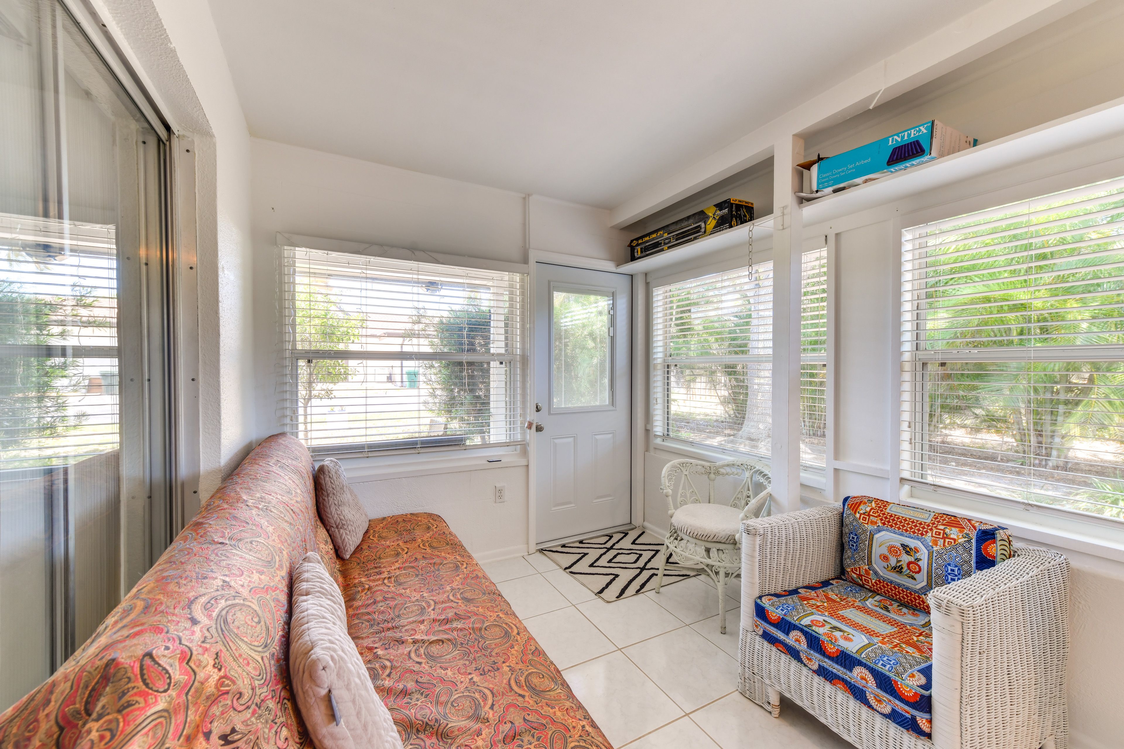Home Office | Futon